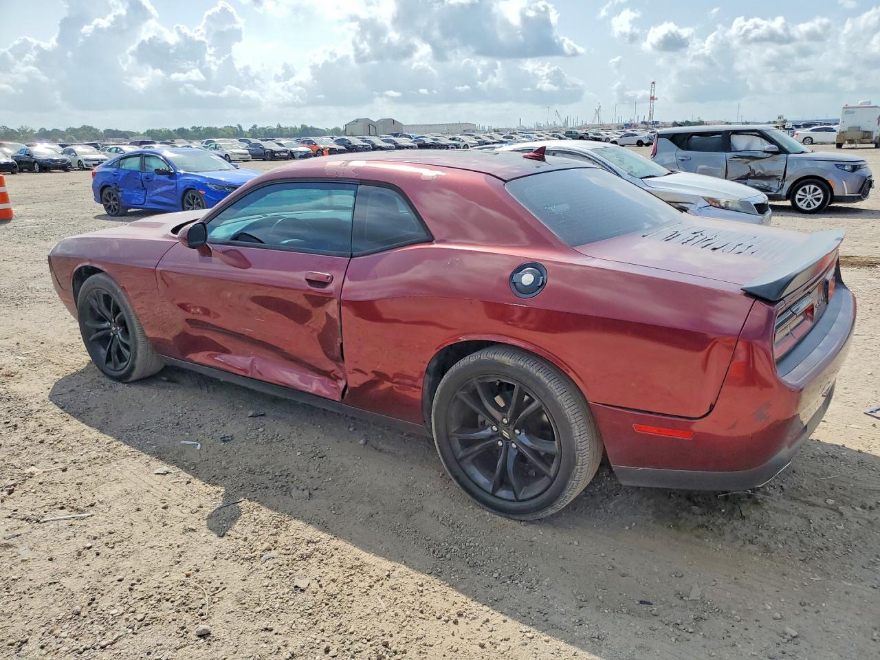 2018 Dodge Challenger Sxt Red vin: 2C3CDZAG5JH161477