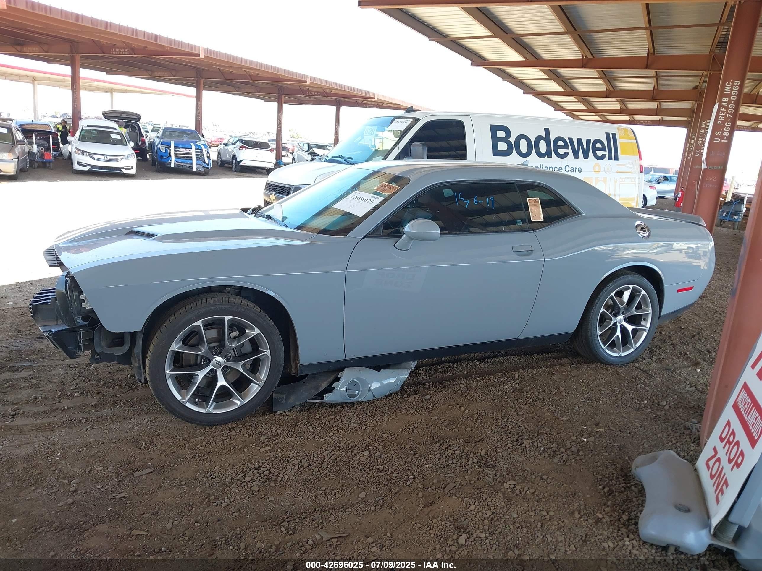2020 Dodge Challenger Sxt Gray vin: 2C3CDZAG5LH213645