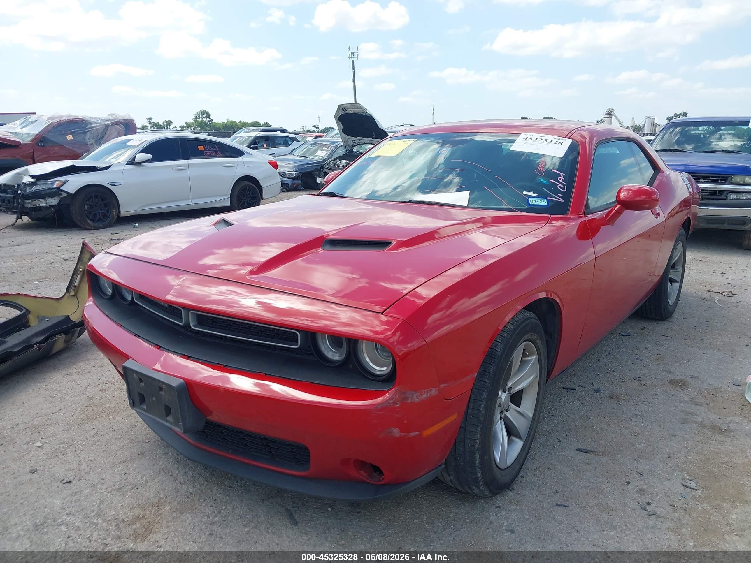 2015 Dodge Challenger Sxt Red vin: 2C3CDZAG6FH710918