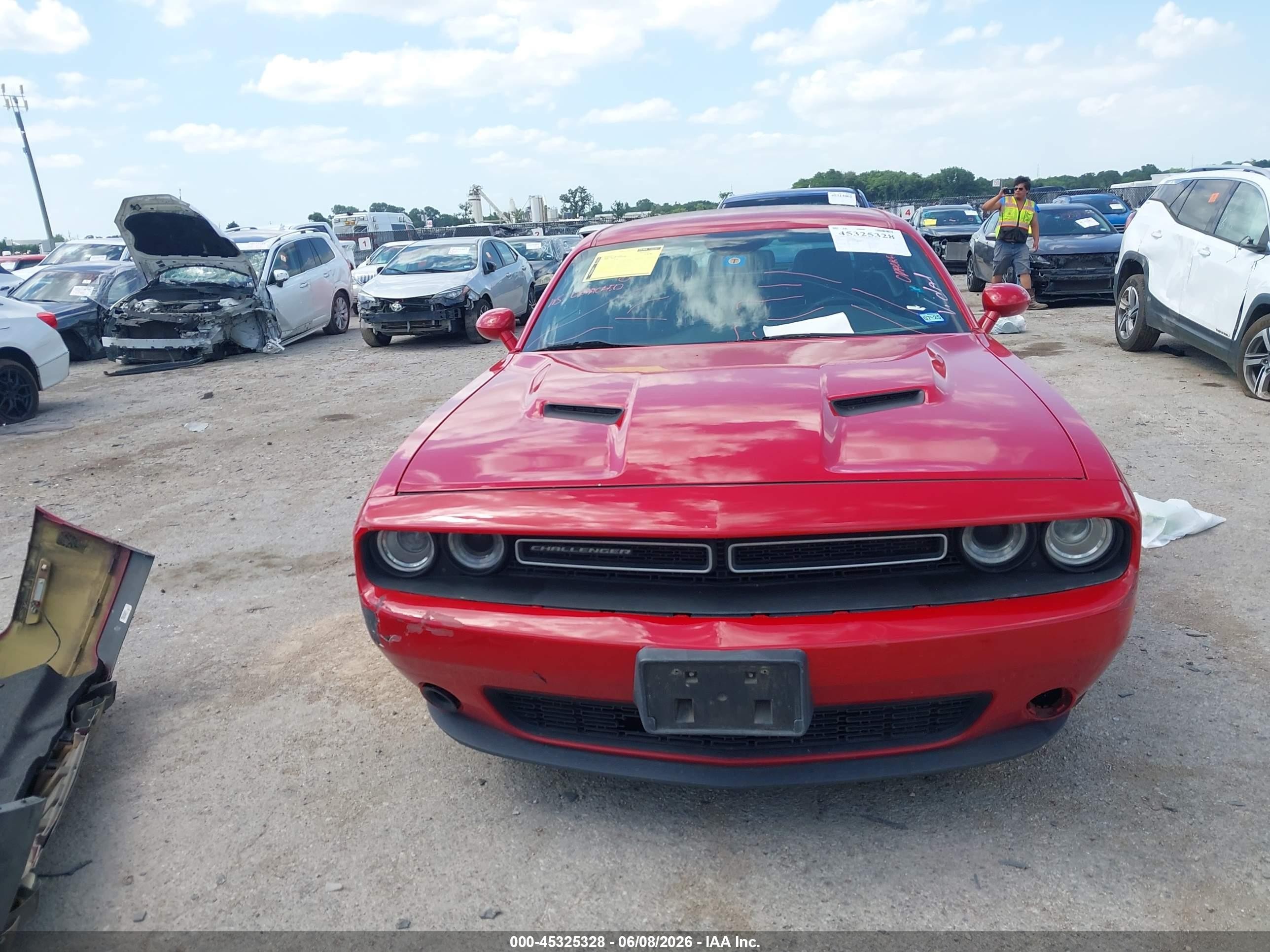 2015 Dodge Challenger Sxt Red vin: 2C3CDZAG6FH710918