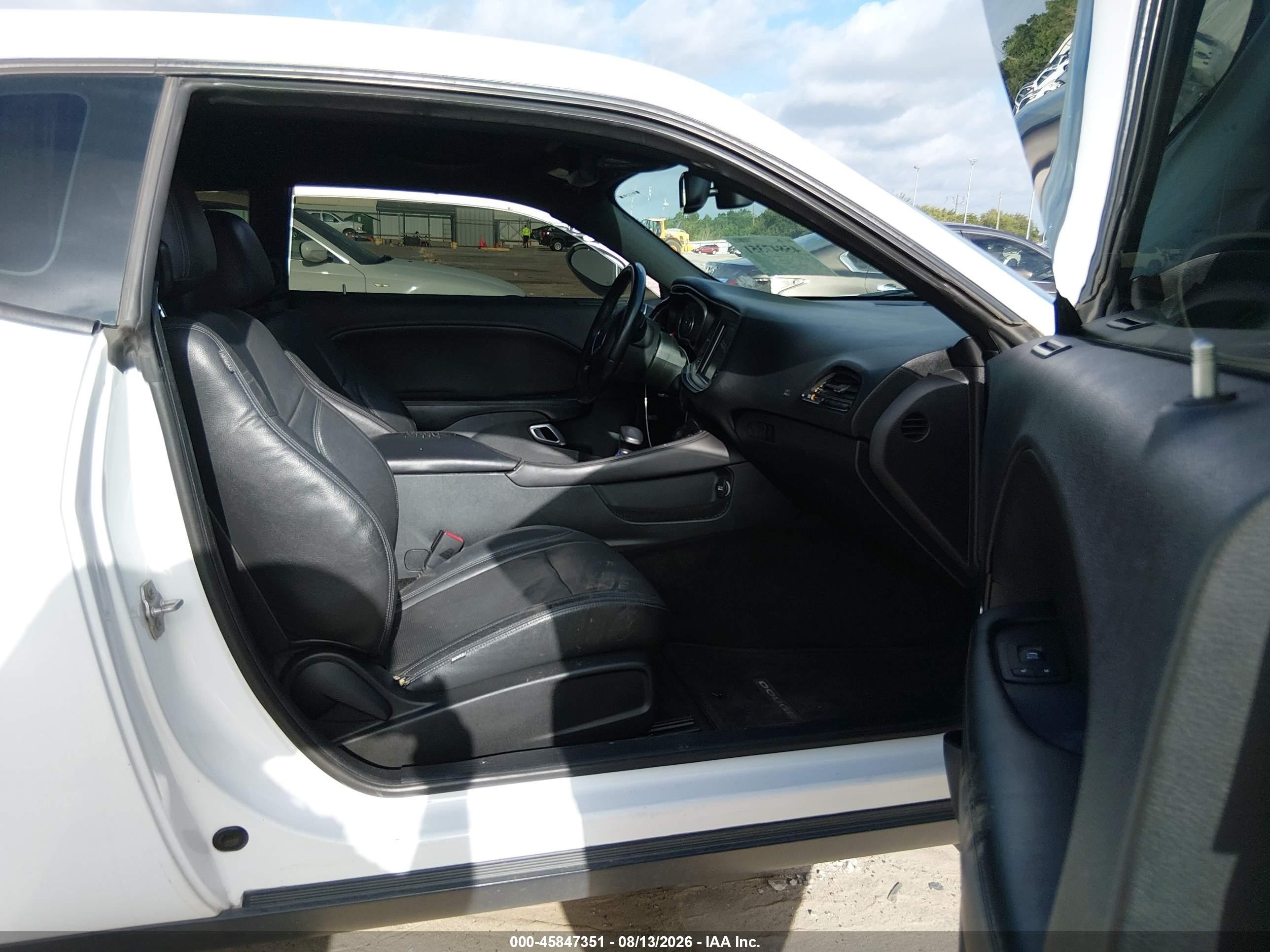 2015 Dodge Challenger Sxt White vin: 2C3CDZAG6FH723622