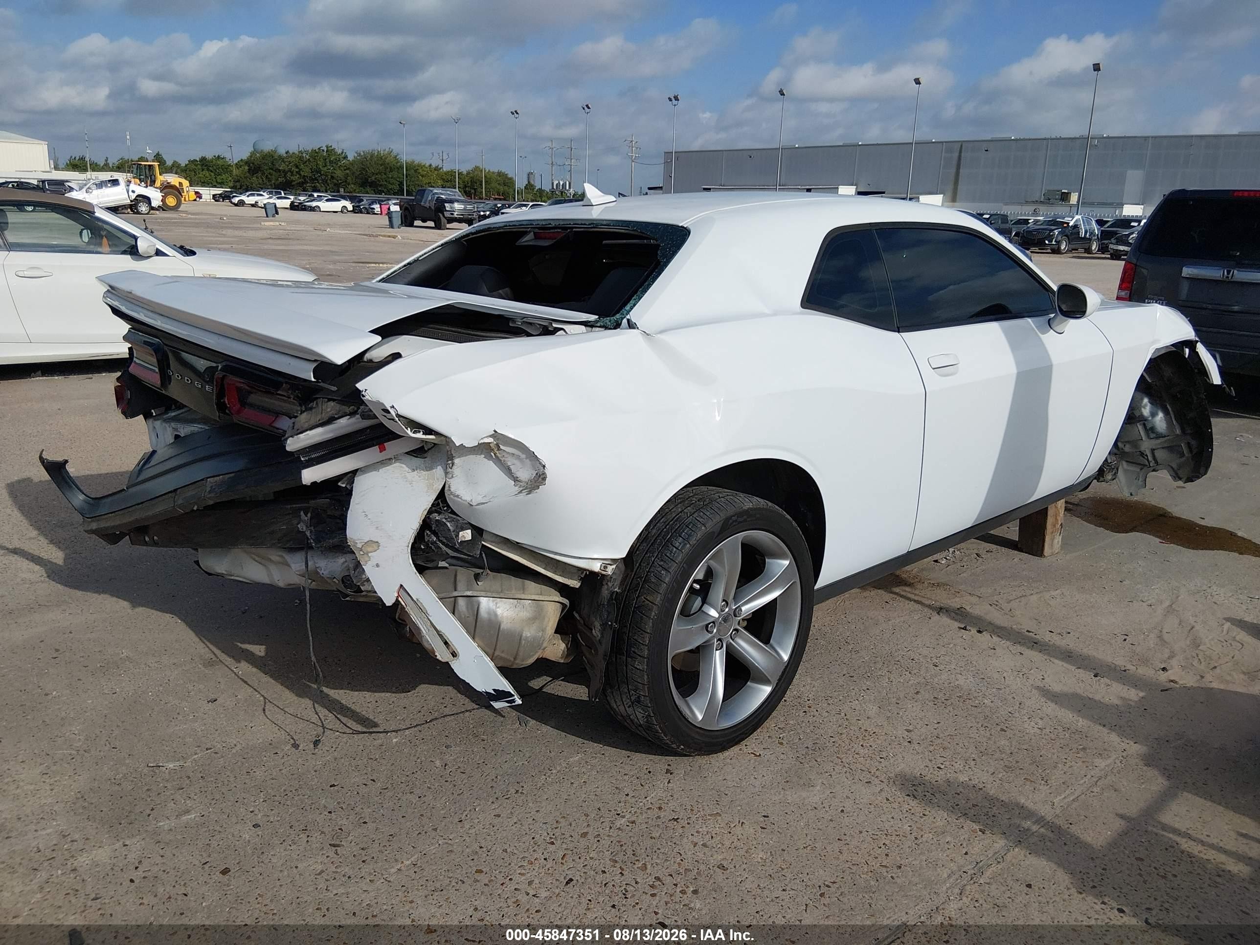 2015 Dodge Challenger Sxt White vin: 2C3CDZAG6FH723622