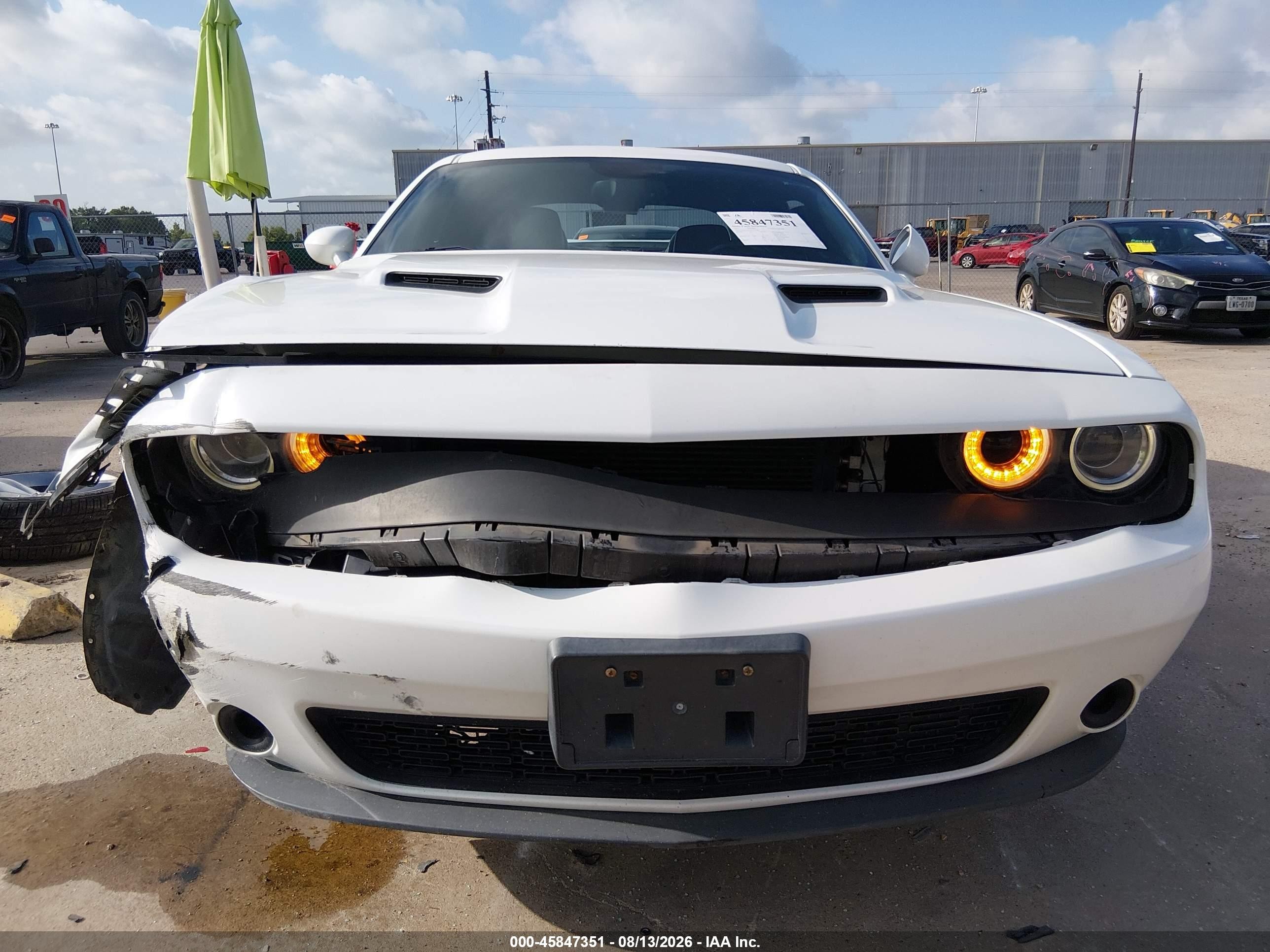 2015 Dodge Challenger Sxt White vin: 2C3CDZAG6FH723622