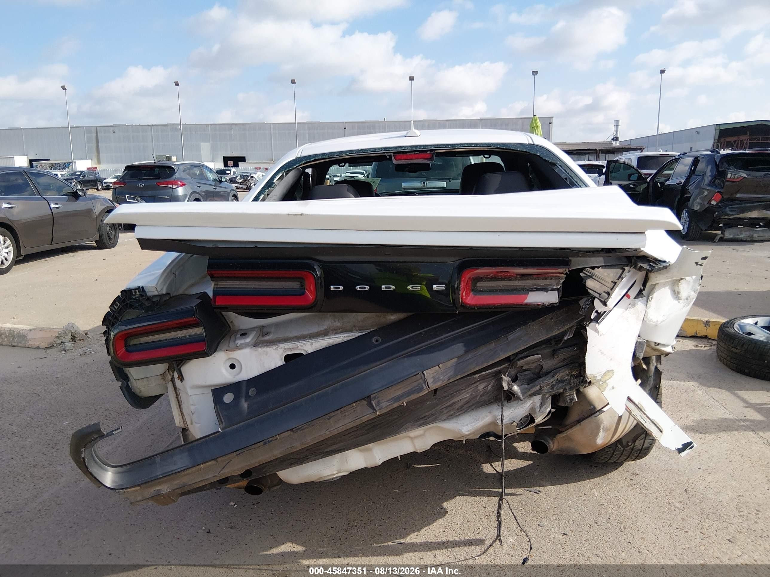 2015 Dodge Challenger Sxt White vin: 2C3CDZAG6FH723622