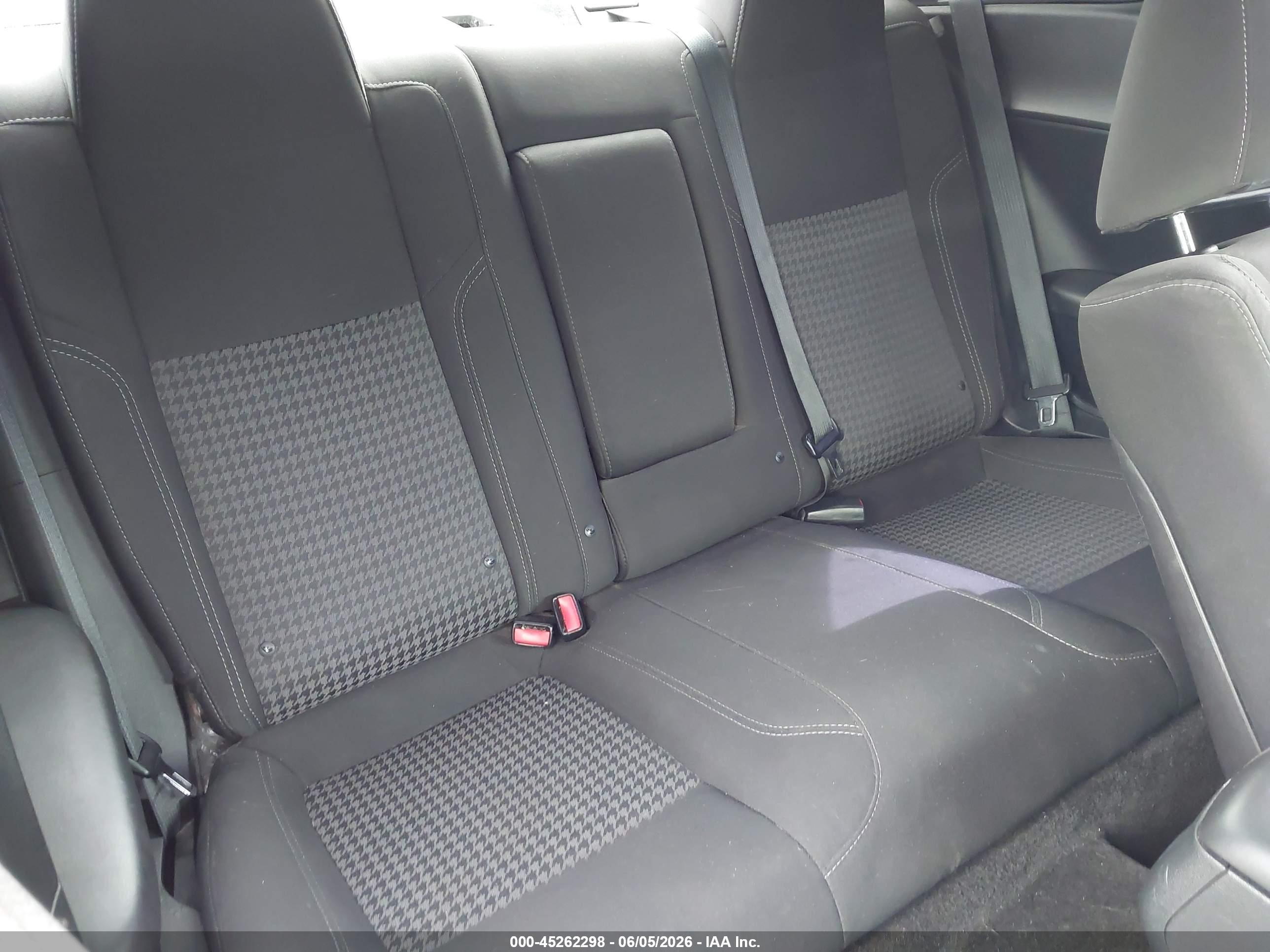 2015 Dodge Challenger Sxt White vin: 2C3CDZAG6FH737360