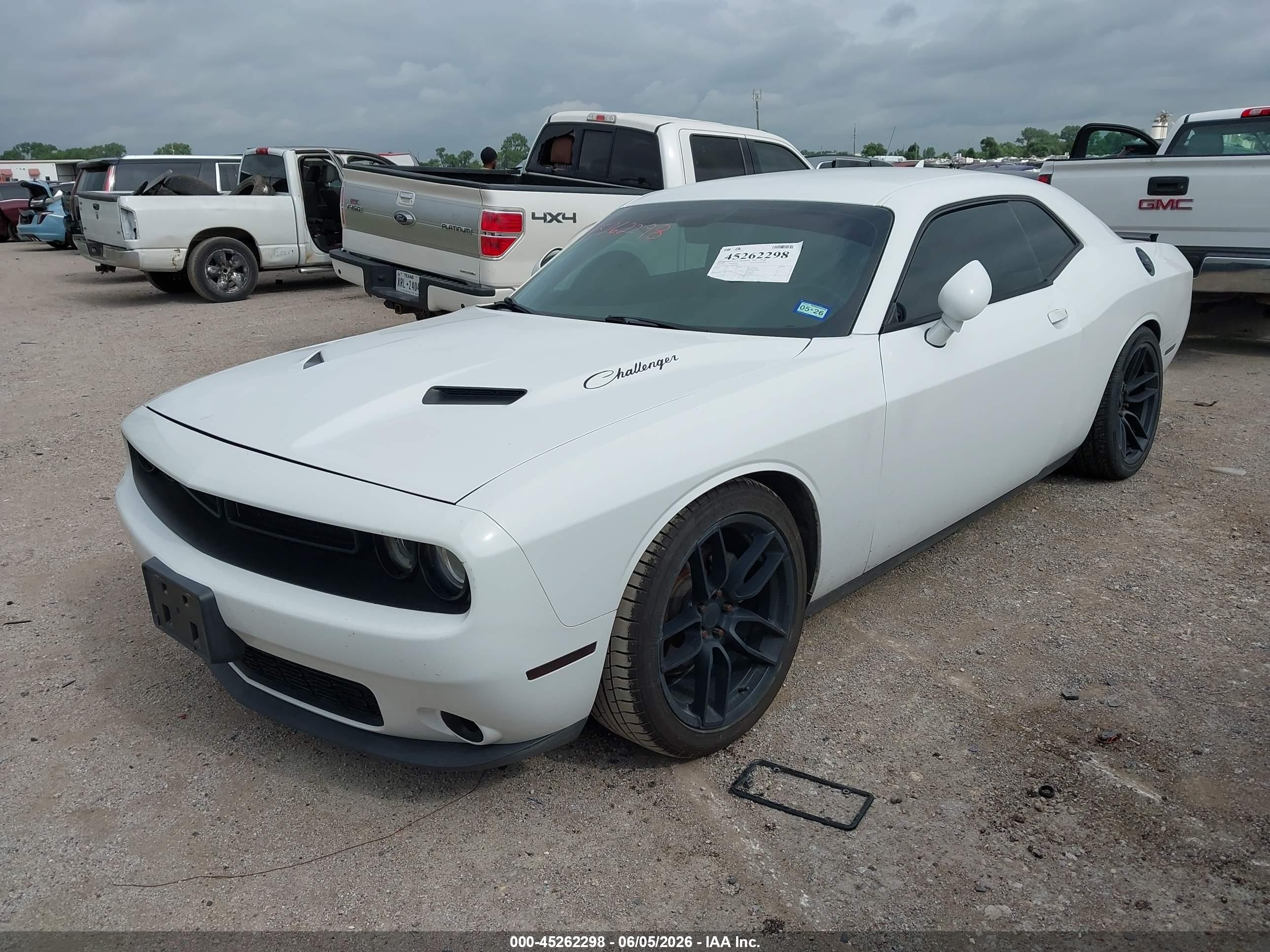 2015 Dodge Challenger Sxt White vin: 2C3CDZAG6FH737360