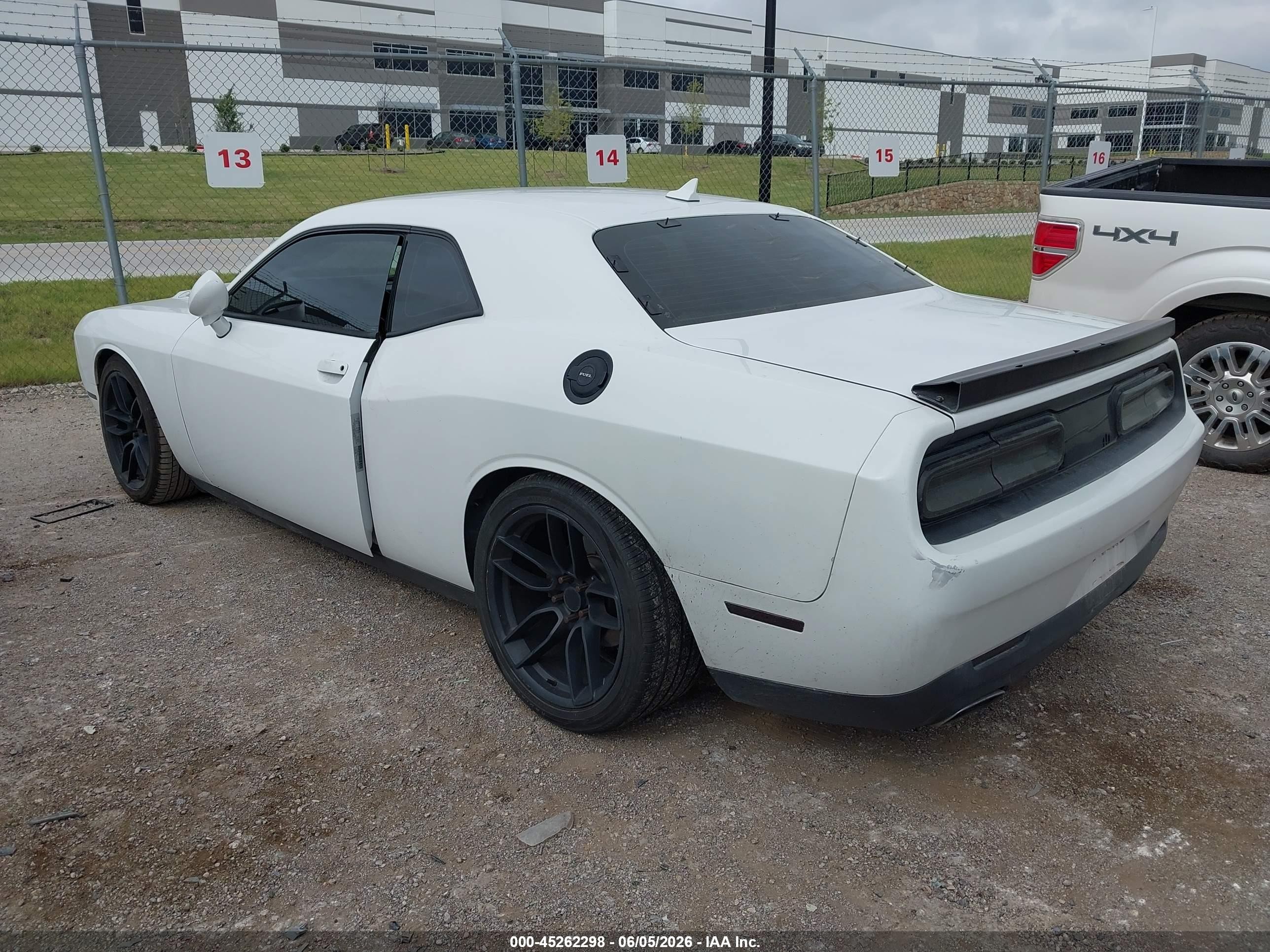 2015 Dodge Challenger Sxt White vin: 2C3CDZAG6FH737360