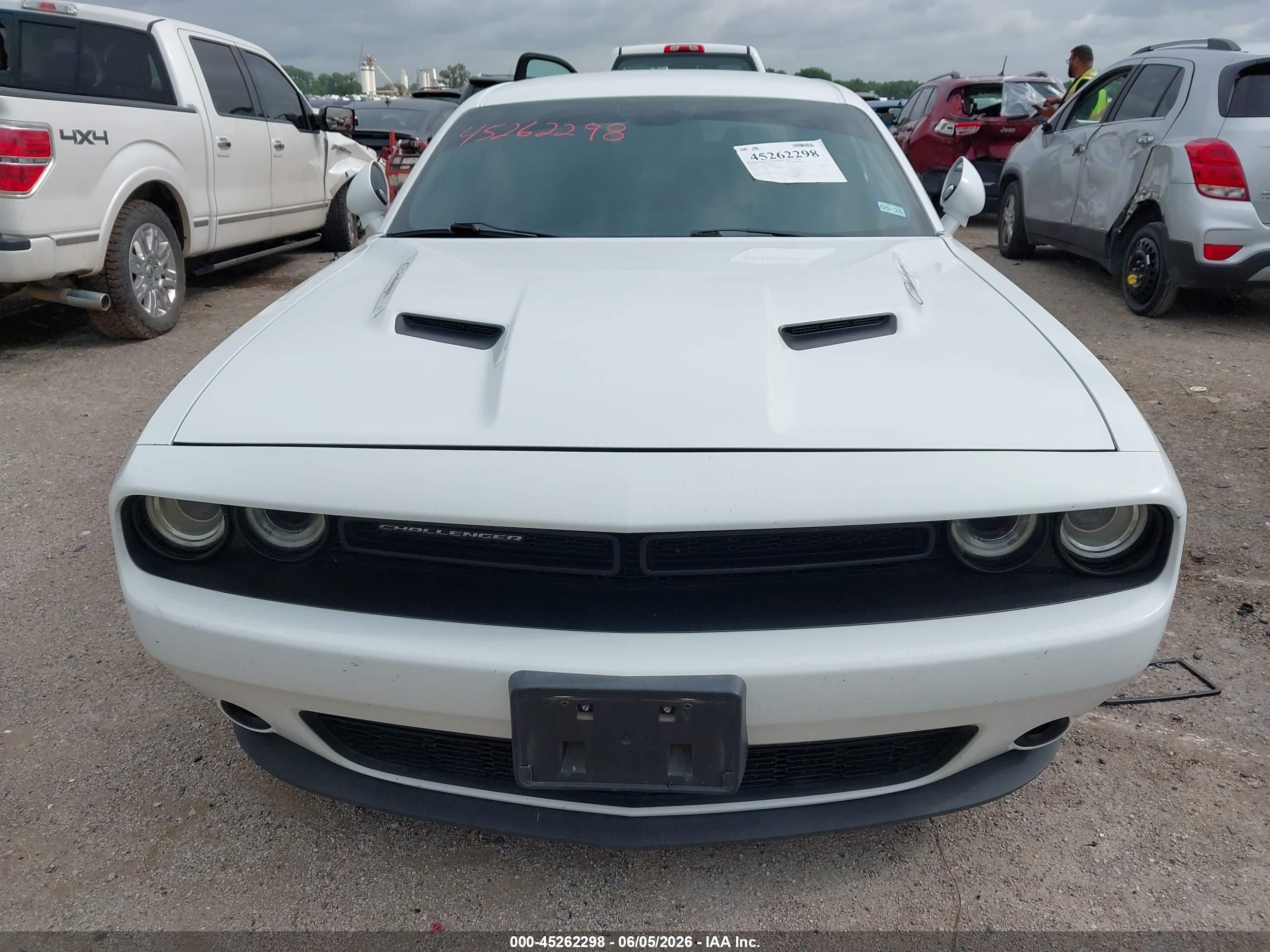 2015 Dodge Challenger Sxt White vin: 2C3CDZAG6FH737360