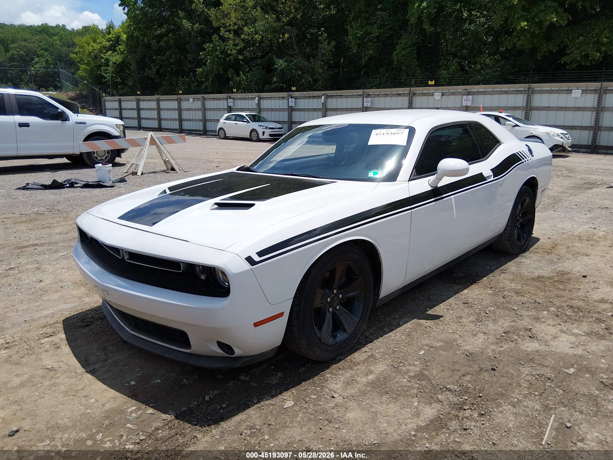 2015 Dodge Challenger Sxt White vin: 2C3CDZAG6FH821128