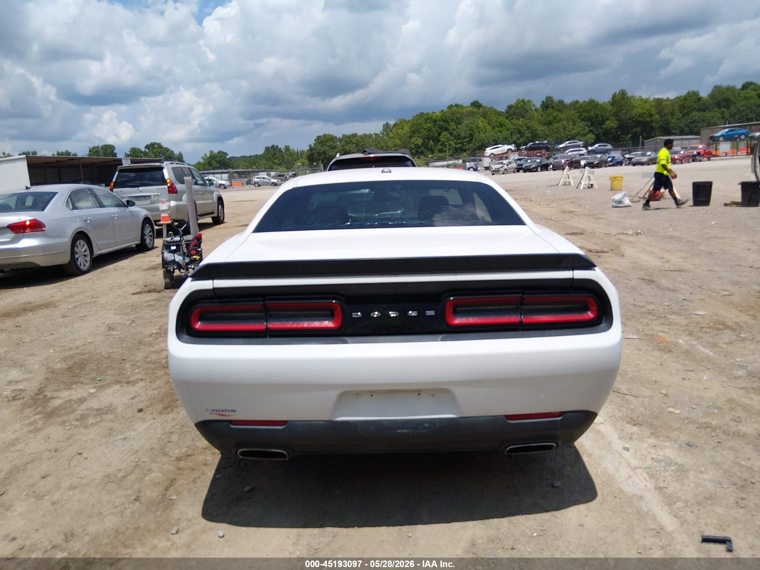 2015 Dodge Challenger Sxt White vin: 2C3CDZAG6FH821128
