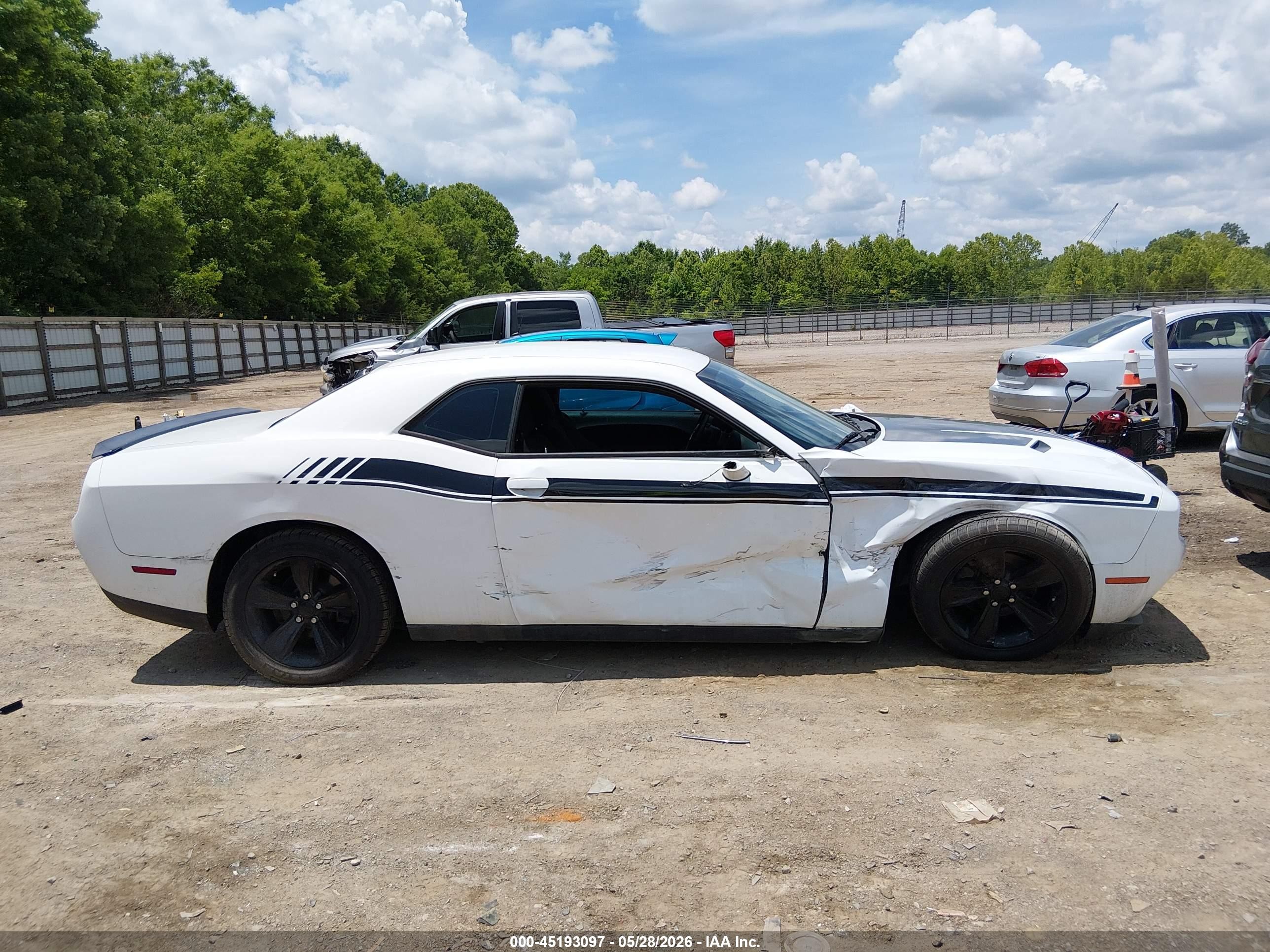 2015 Dodge Challenger Sxt White vin: 2C3CDZAG6FH821128