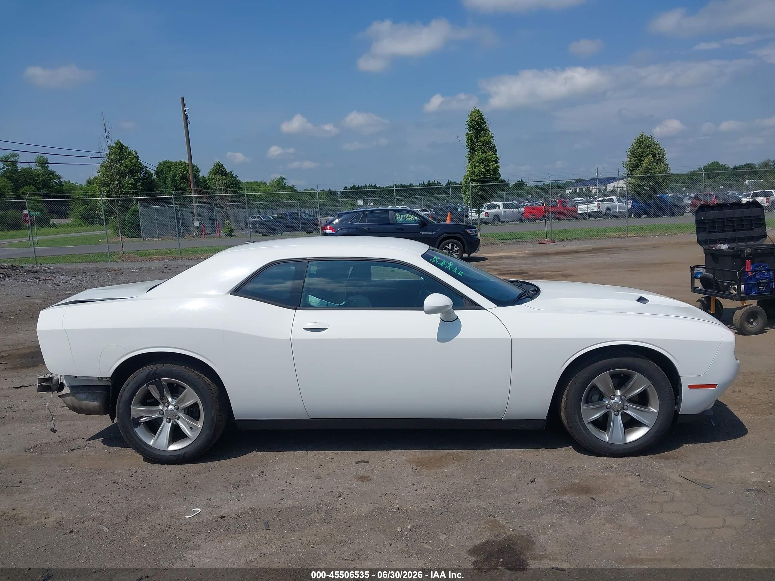 2015 Dodge Challenger Sxt White vin: 2C3CDZAG6FH894631