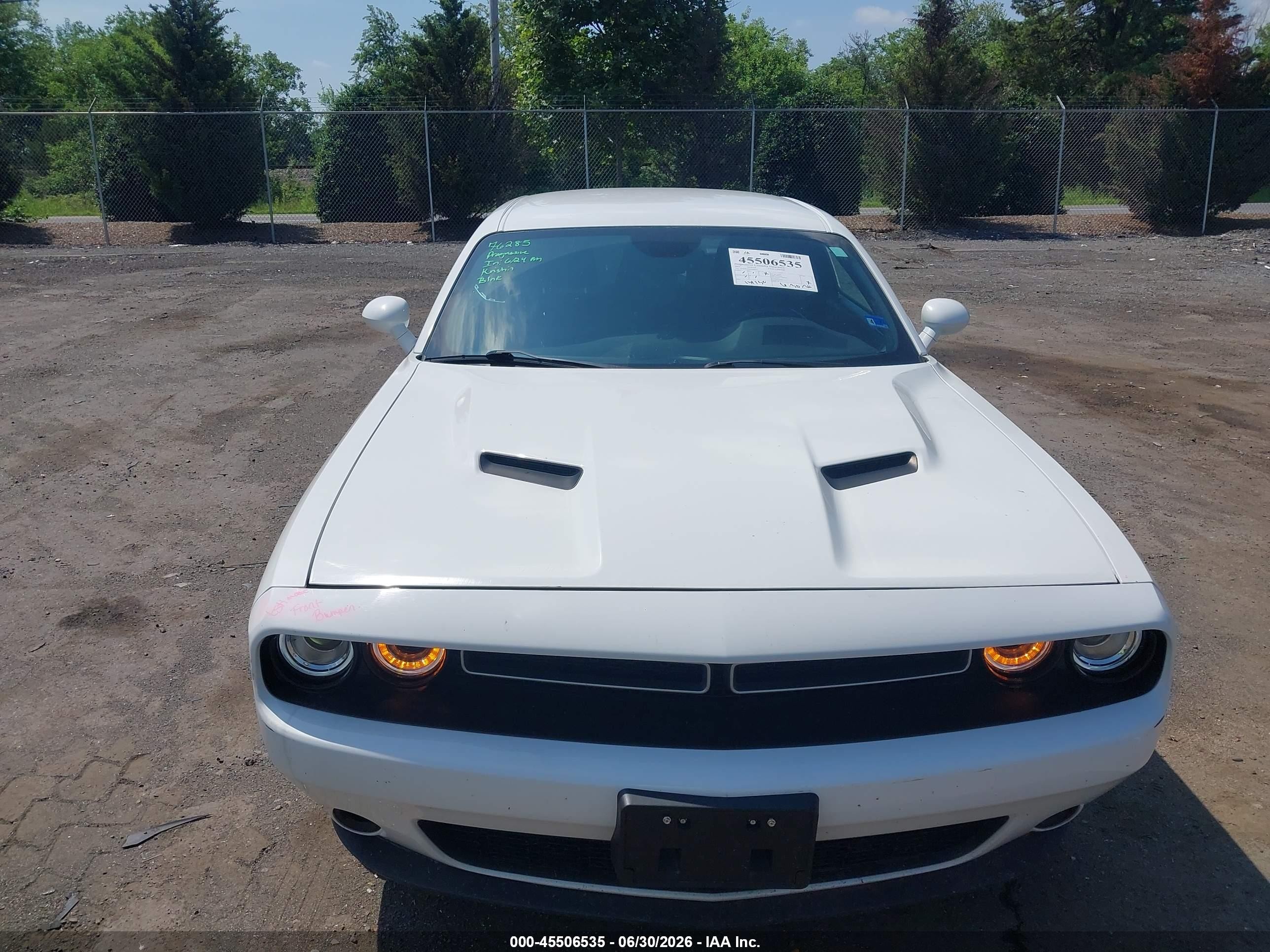 2015 Dodge Challenger Sxt White vin: 2C3CDZAG6FH894631