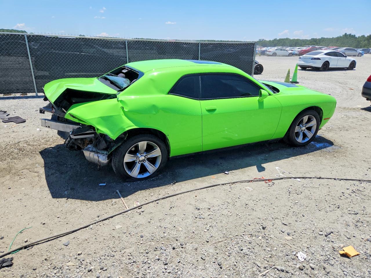 2017 Dodge Challenger Sxt Зеленый vin: 2C3CDZAG6HH592419