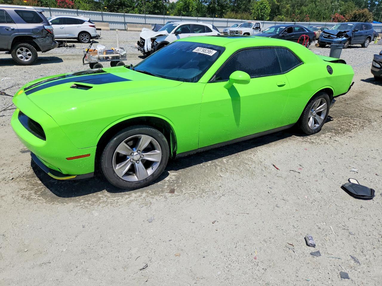 2017 Dodge Challenger Sxt Green vin: 2C3CDZAG6HH592419
