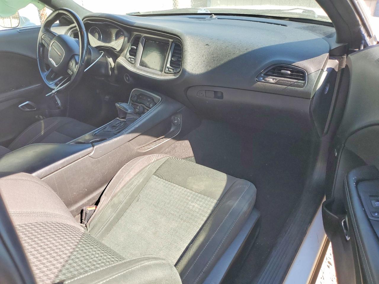 2019 Dodge Challenger Sxt White vin: 2C3CDZAG6KH752161