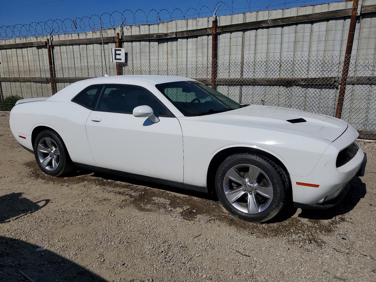 2019 Dodge Challenger Sxt White vin: 2C3CDZAG6KH752161