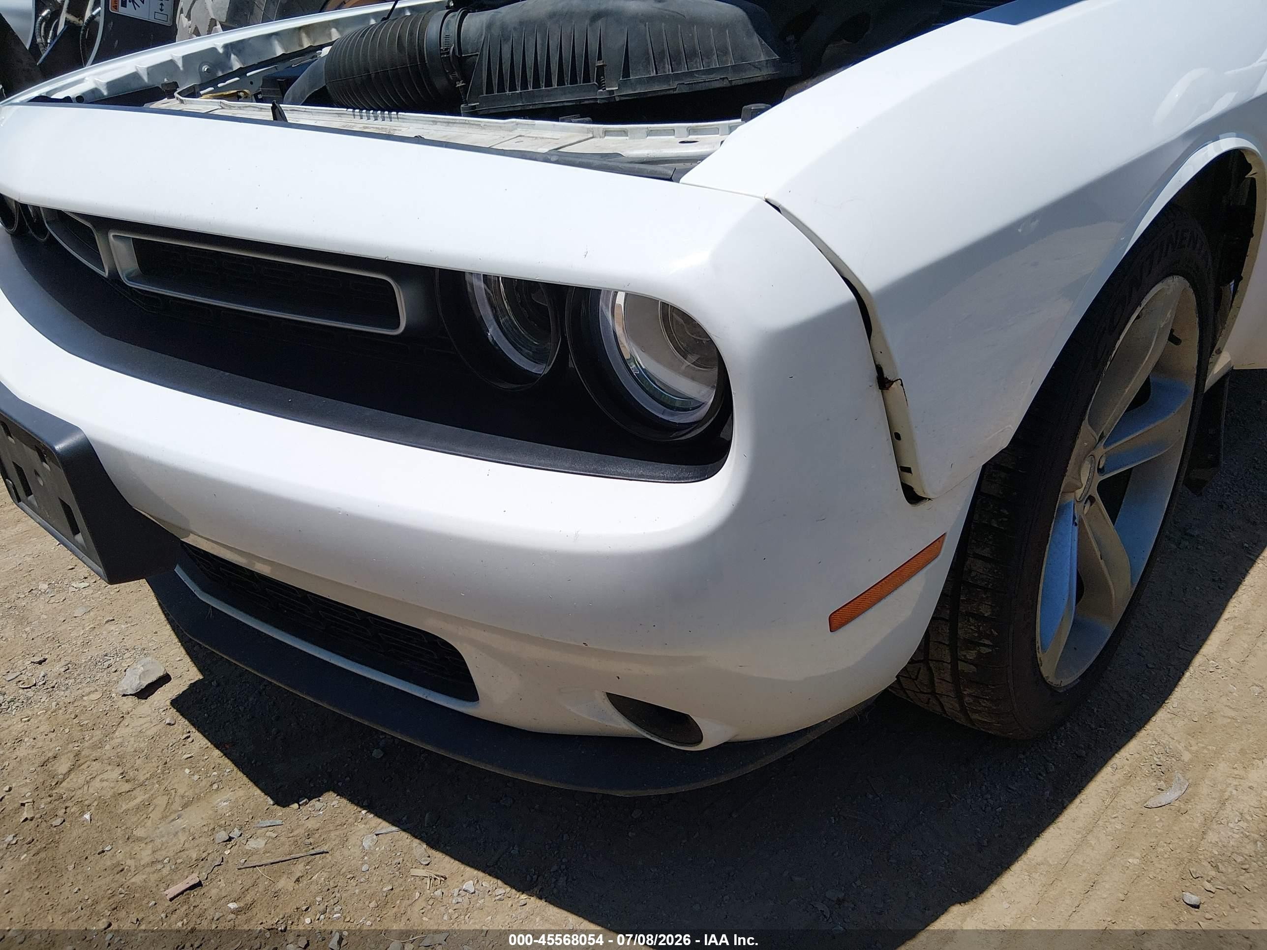 2015 Dodge Challenger Sxt White vin: 2C3CDZAG7FH747654