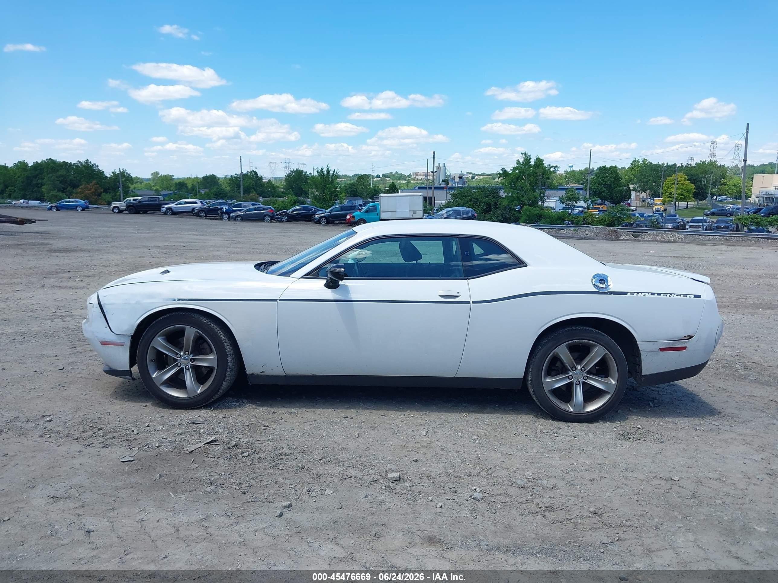 2015 Dodge Challenger Sxt Белый vin: 2C3CDZAG7FH873660