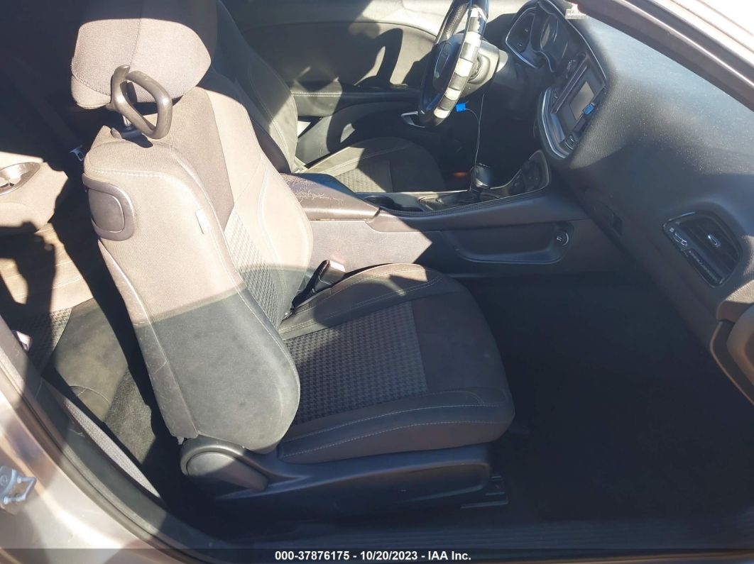 2015 Dodge Challenger Sxt Or R/t Gray vin: 2C3CDZAG7FH894606