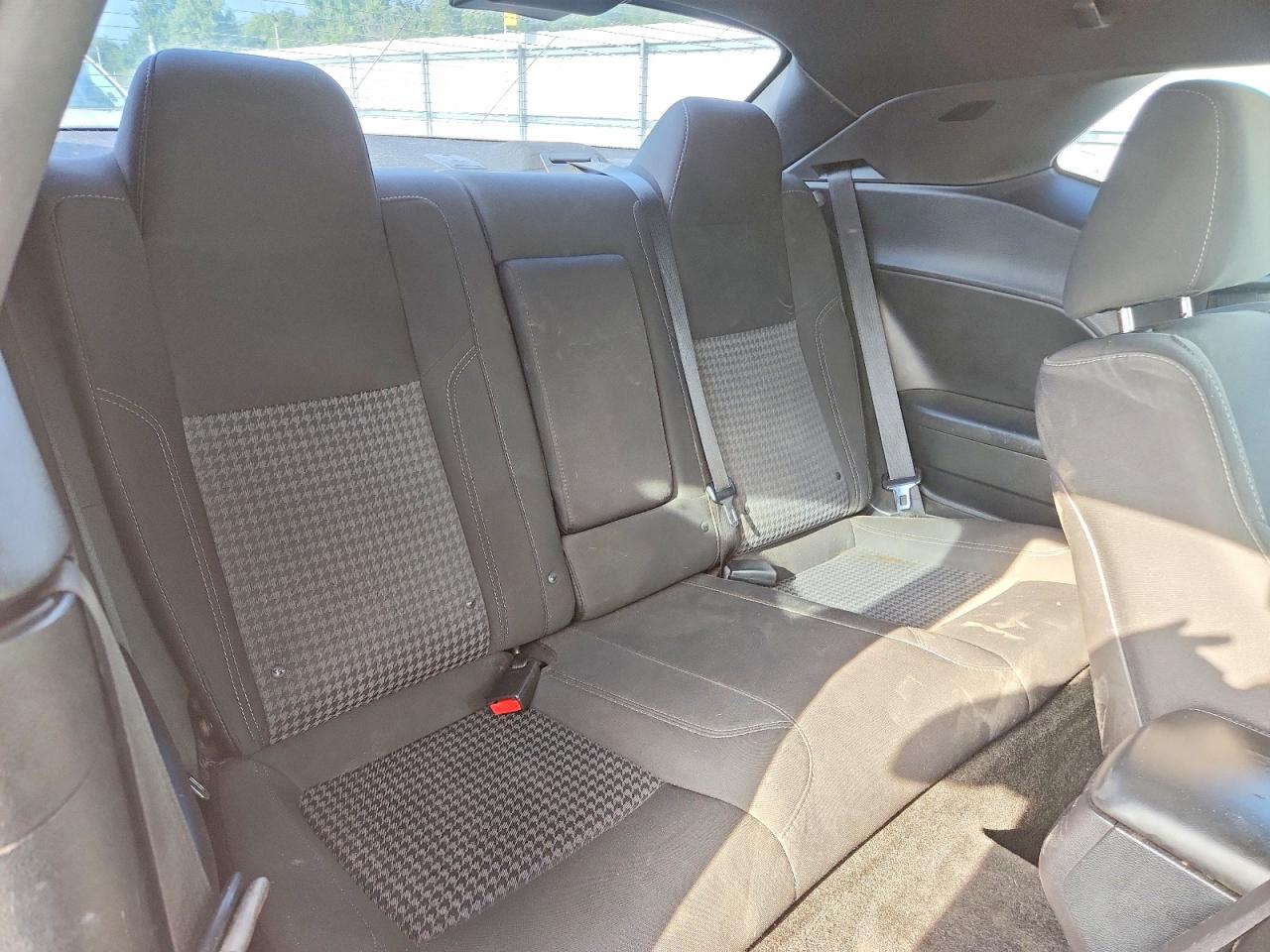 2015 Dodge Challenger Sxt Серый vin: 2C3CDZAG7FH894606