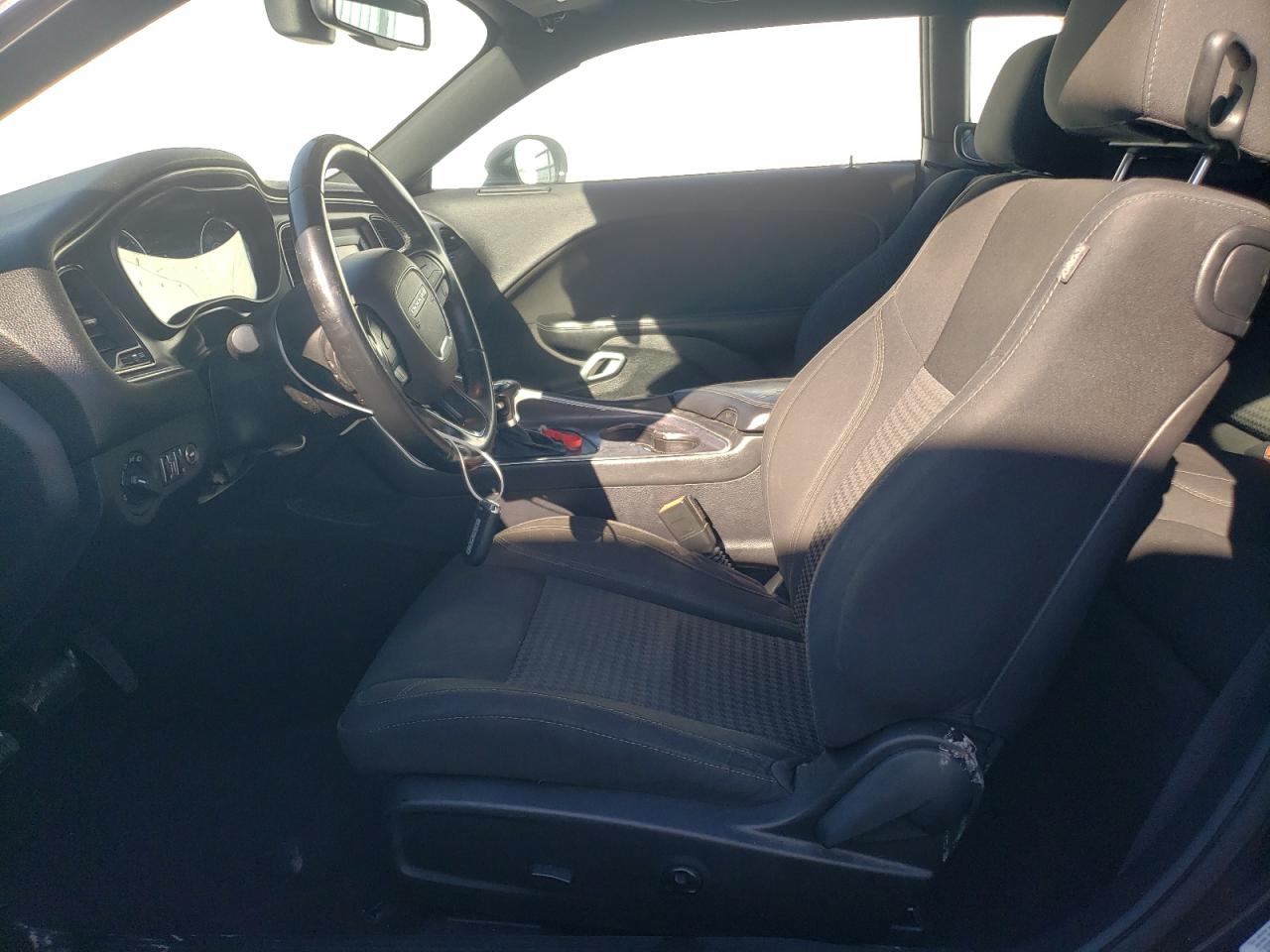 2016 Dodge Challenger Sxt Серый vin: 2C3CDZAG7GH184090