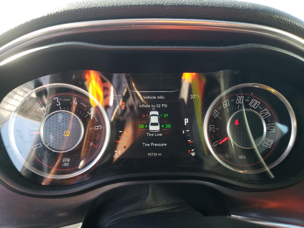 2016 Dodge Challenger Sxt Серый vin: 2C3CDZAG7GH184090