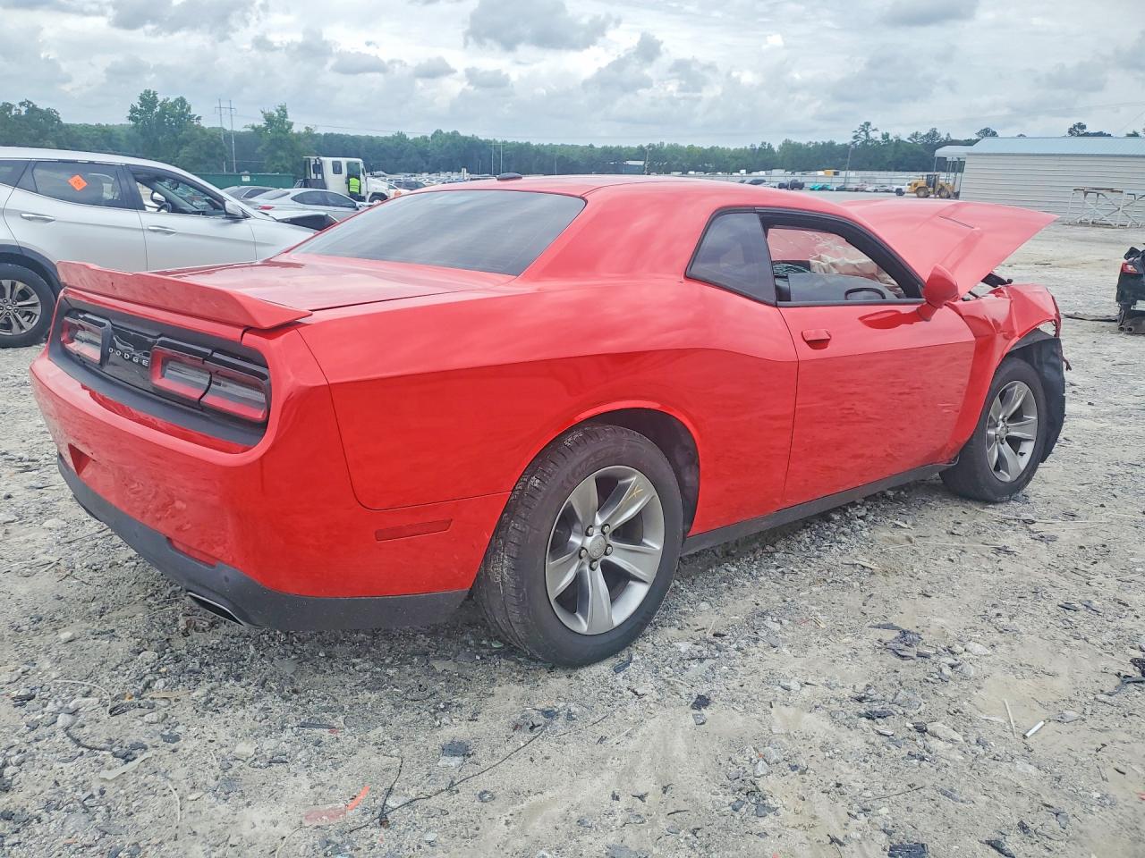 2018 Dodge Challenger Sxt Red vin: 2C3CDZAG7JH116220