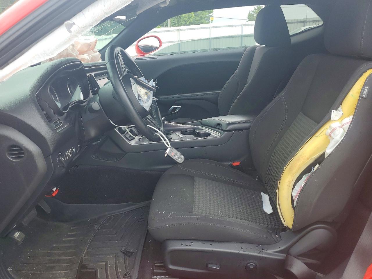 2018 Dodge Challenger Sxt Red vin: 2C3CDZAG7JH116220