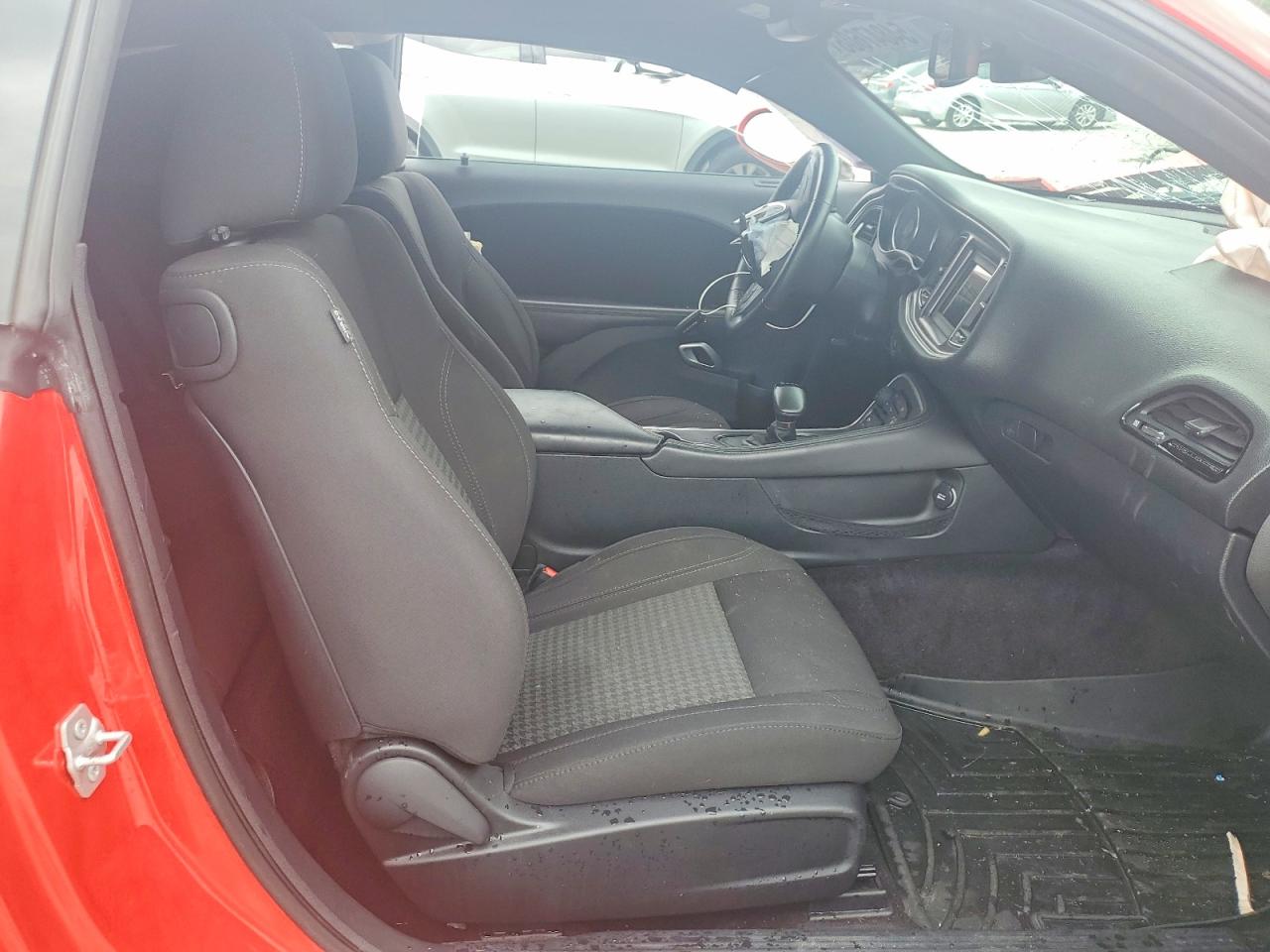 2018 Dodge Challenger Sxt Red vin: 2C3CDZAG7JH116220