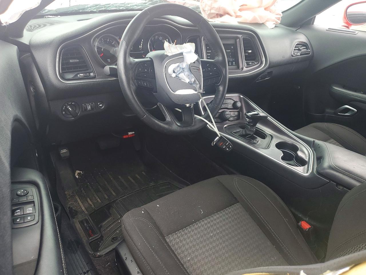 2018 Dodge Challenger Sxt Red vin: 2C3CDZAG7JH116220