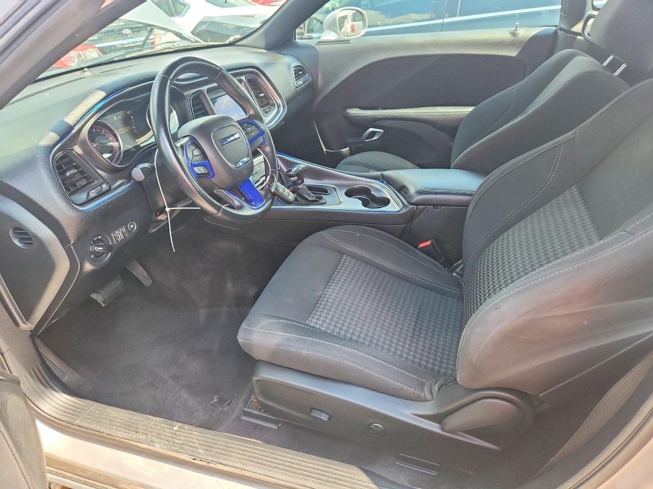2018 Dodge Challenger Sxt Silver vin: 2C3CDZAG7JH121790