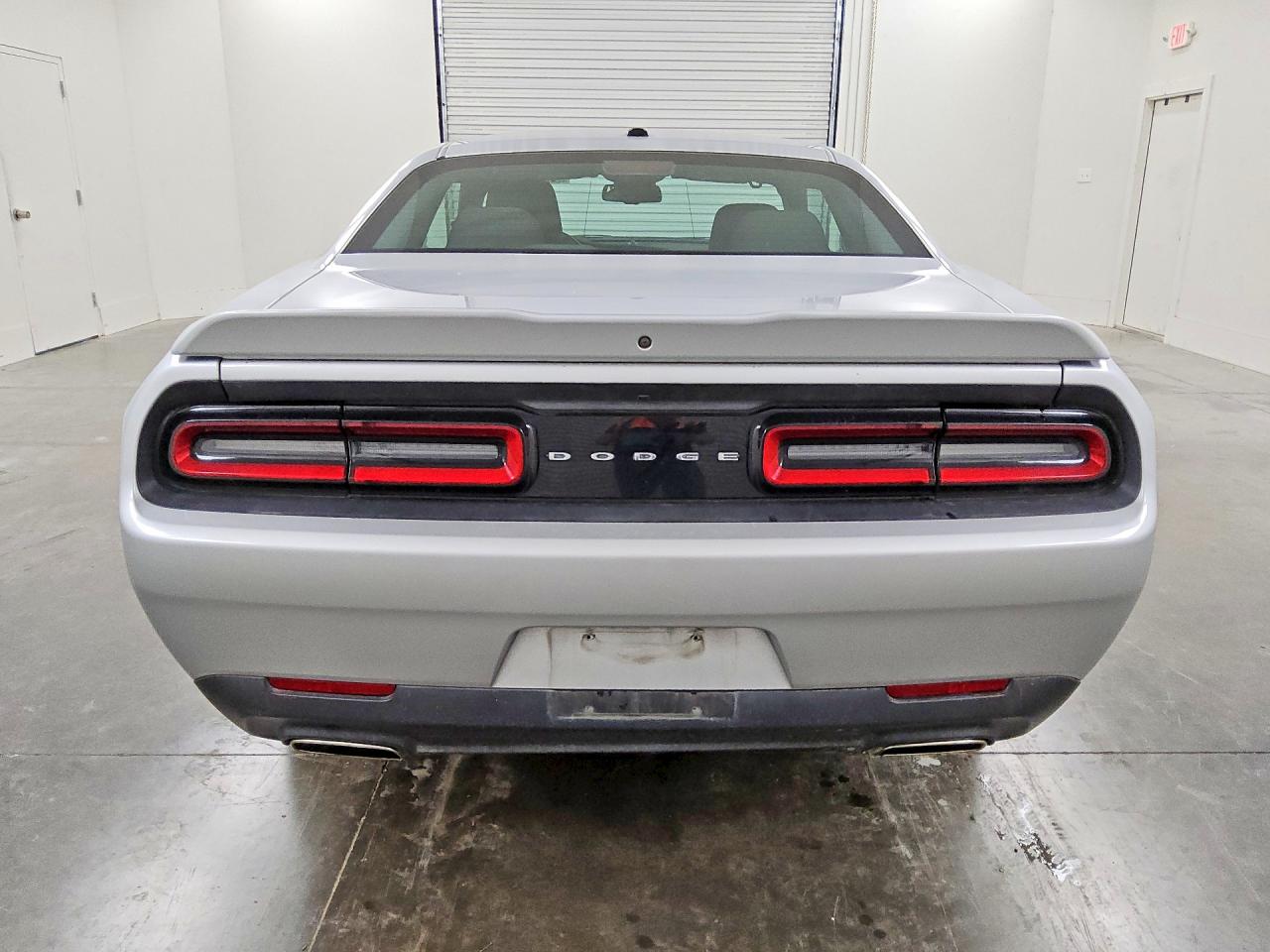 2020 Dodge Challenger Sxt Silver vin: 2C3CDZAG7LH230382