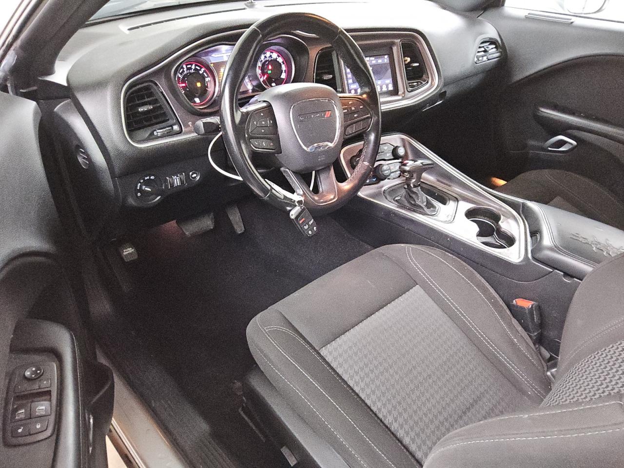 2020 Dodge Challenger Sxt Silver vin: 2C3CDZAG7LH230382 Damage: Front Center Armrest, Worn, Replacement Required