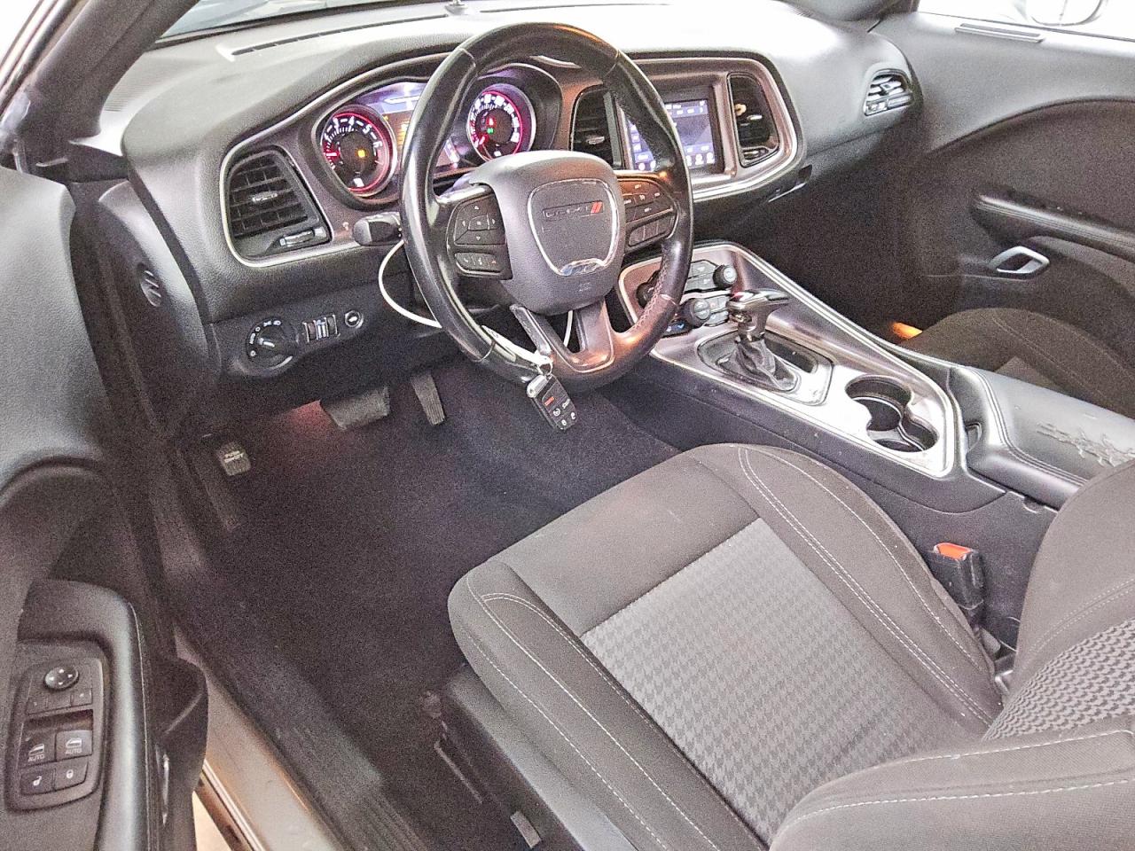 2020 Dodge Challenger Sxt Silver vin: 2C3CDZAG7LH230382