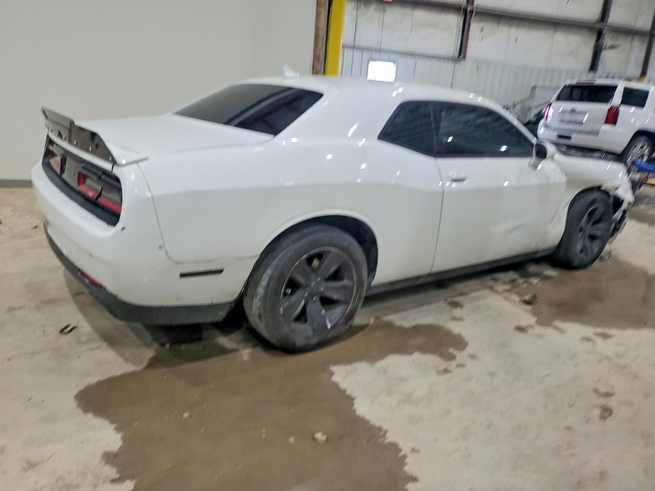 2015 Dodge Challenger Sxt White vin: 2C3CDZAG8FH740132