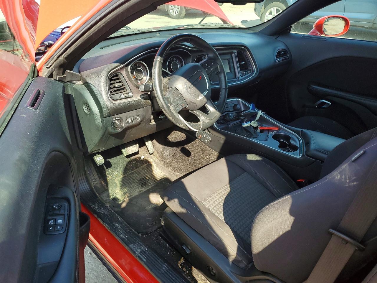 2015 Dodge Challenger Sxt Red vin: 2C3CDZAG8FH740146