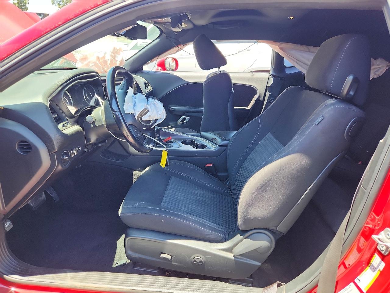 2015 Dodge Challenger Sxt Red vin: 2C3CDZAG8FH740664