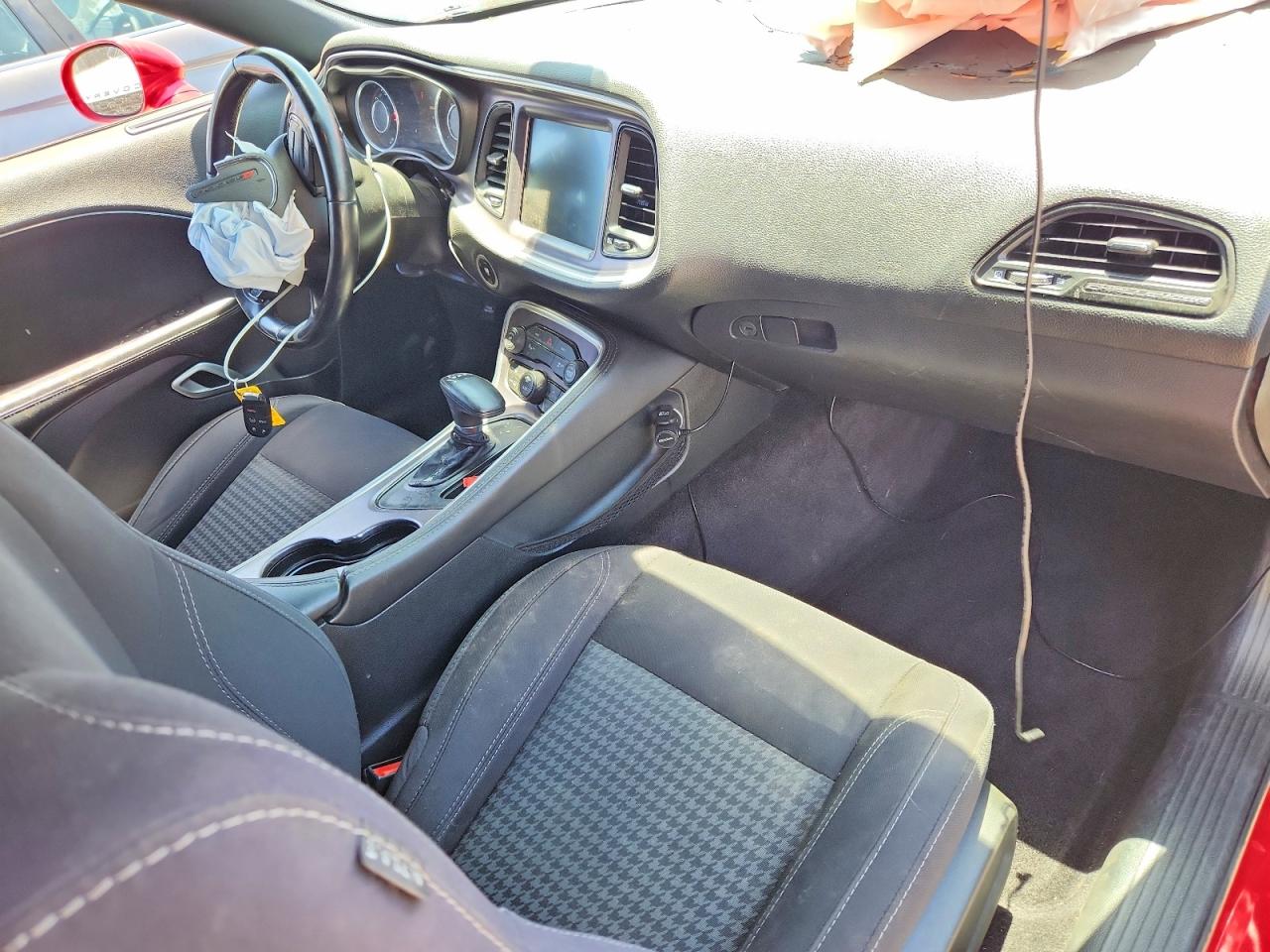 2015 Dodge Challenger Sxt Red vin: 2C3CDZAG8FH740664