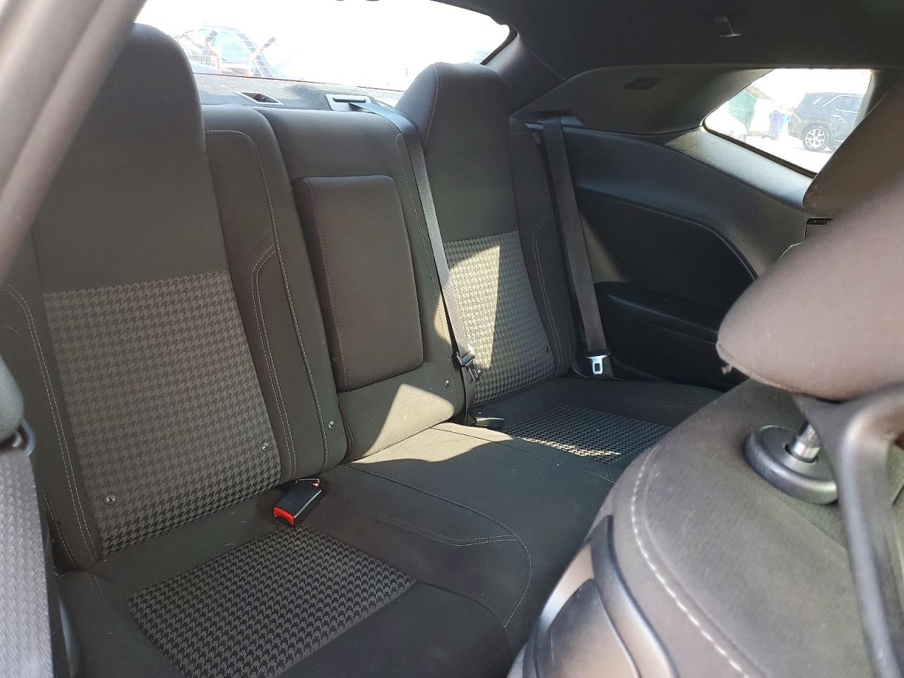 2015 Dodge Challenger Sxt Red vin: 2C3CDZAG8FH798144