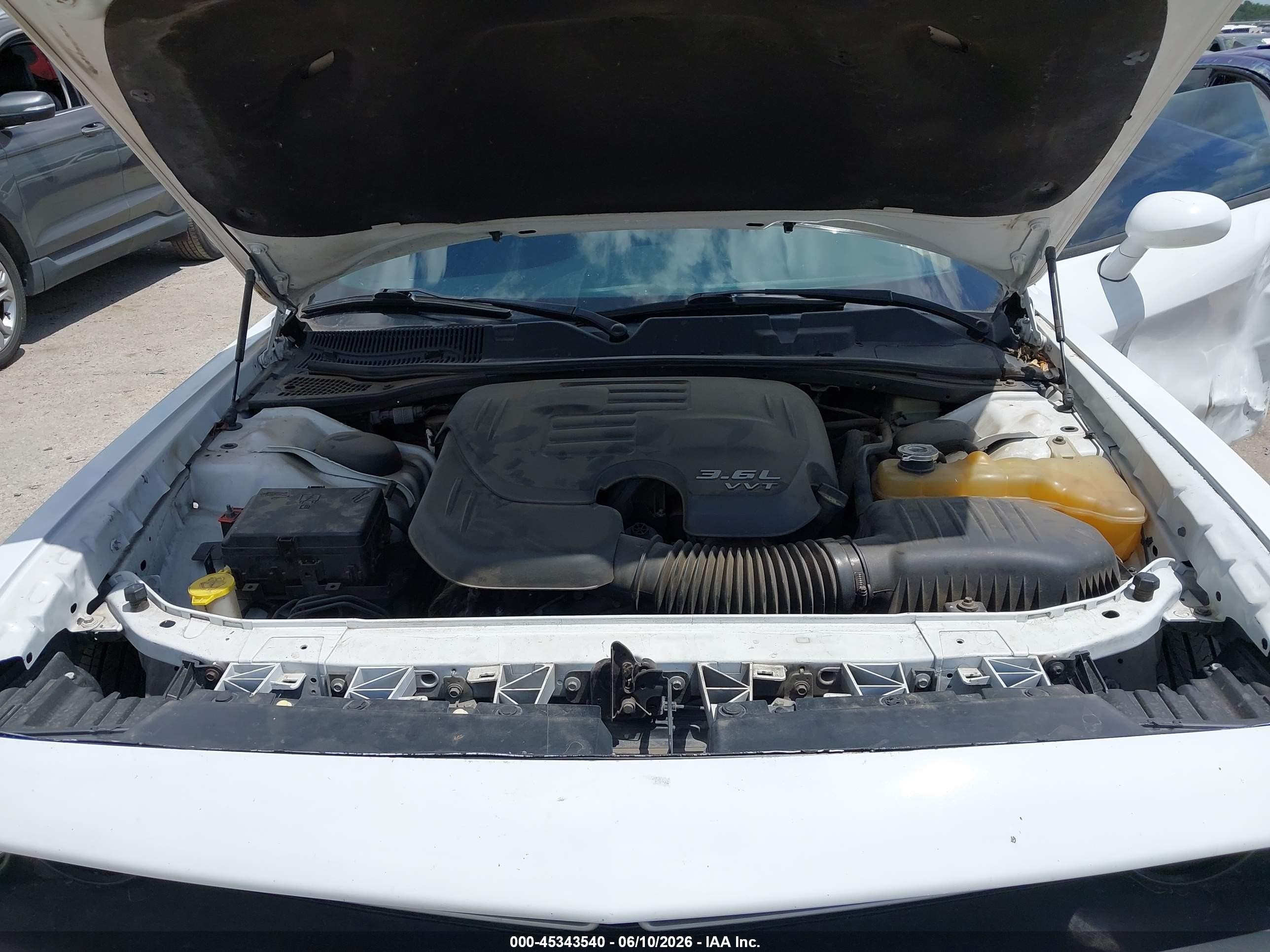 2015 Dodge Challenger Sxt White vin: 2C3CDZAG8FH861680