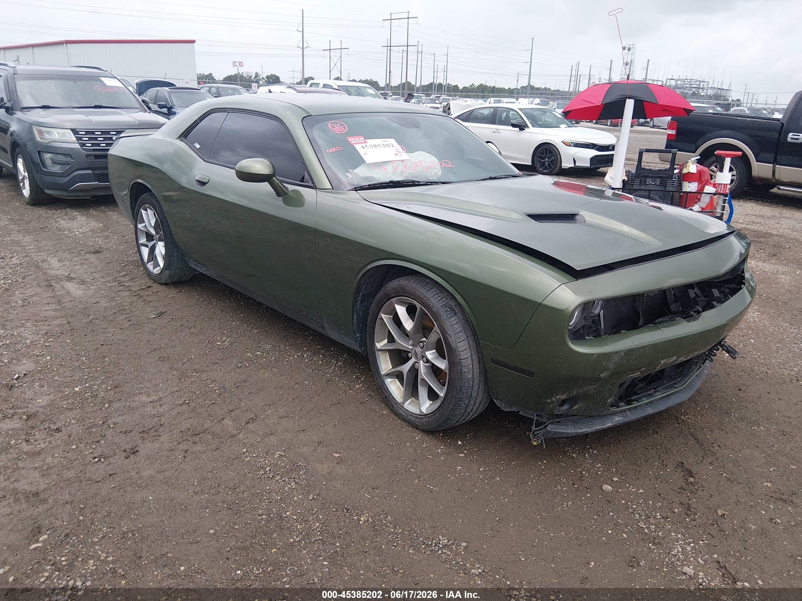 2021 Dodge Challenger Sxt Зеленый vin: 2C3CDZAG8MH530935