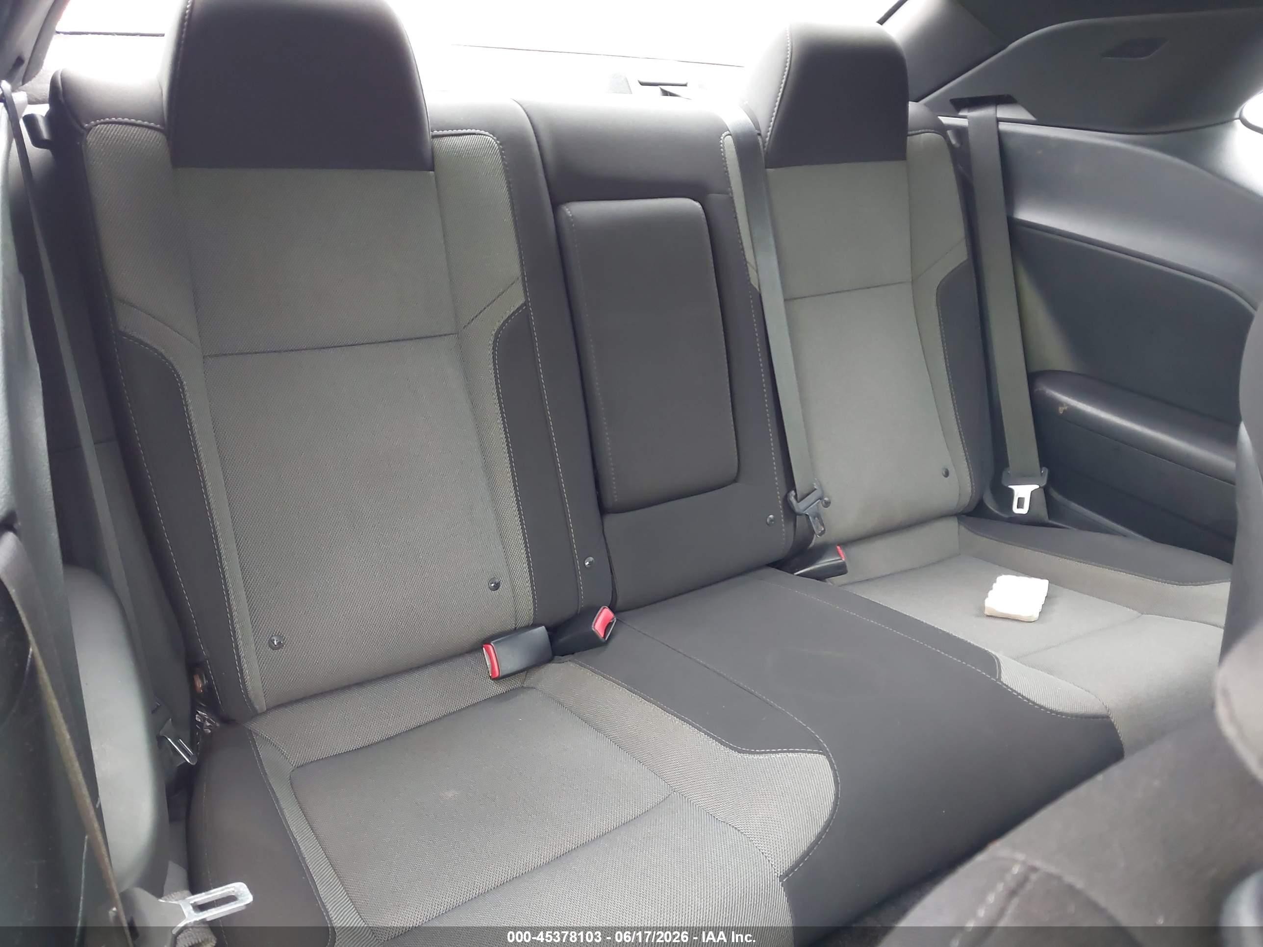 2015 Dodge Challenger Sxt Белый vin: 2C3CDZAG9FH716003