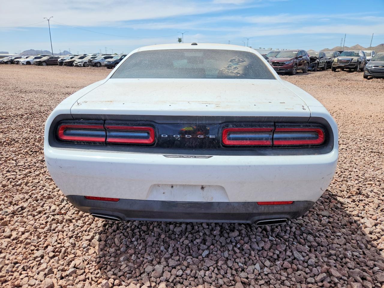 2016 Dodge Challenger Sxt White vin: 2C3CDZAG9GH145520