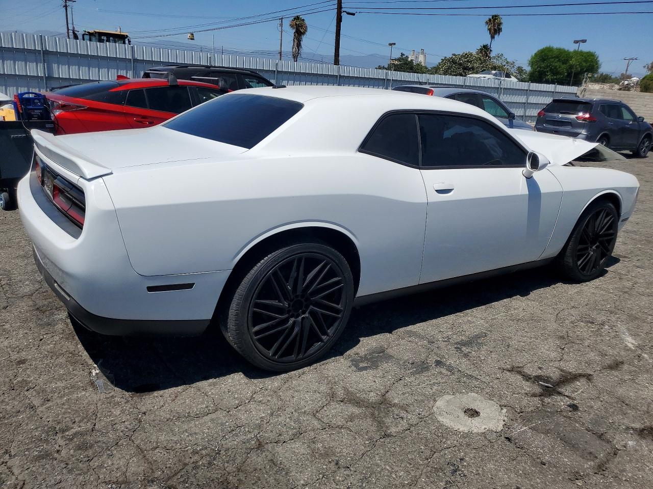 2015 Dodge Challenger Sxt White vin: 2C3CDZAGXFH740228