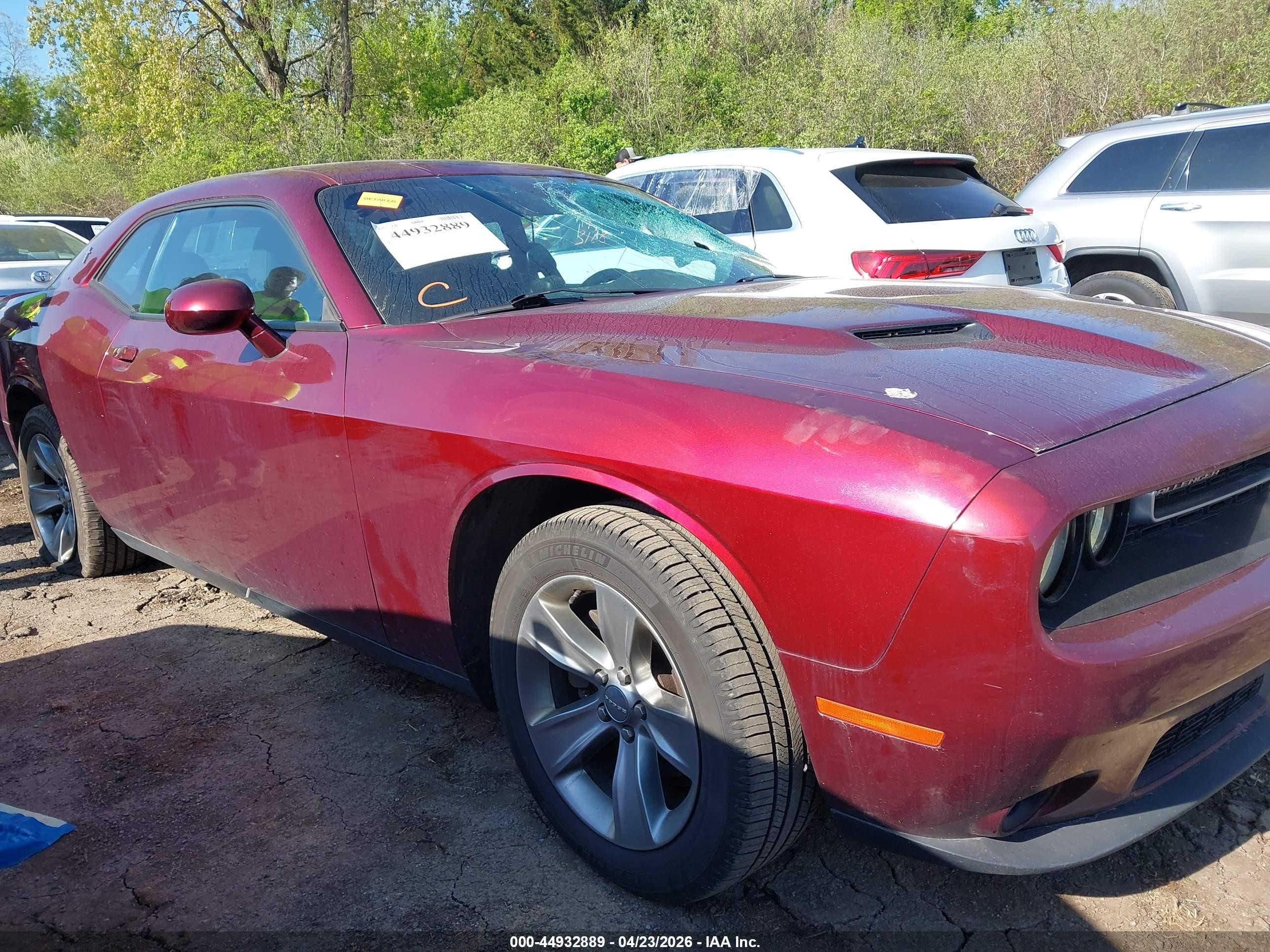 2018 Dodge Challenger Sxt Burgundy vin: 2C3CDZAGXJH116518