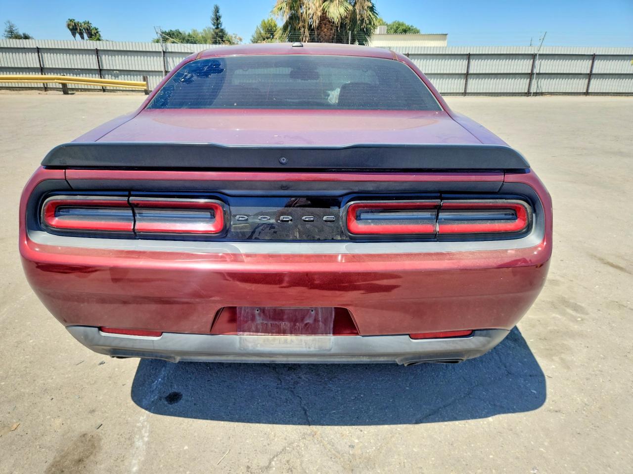 2018 Dodge Challenger Sxt Burgundy vin: 2C3CDZAGXJH262935