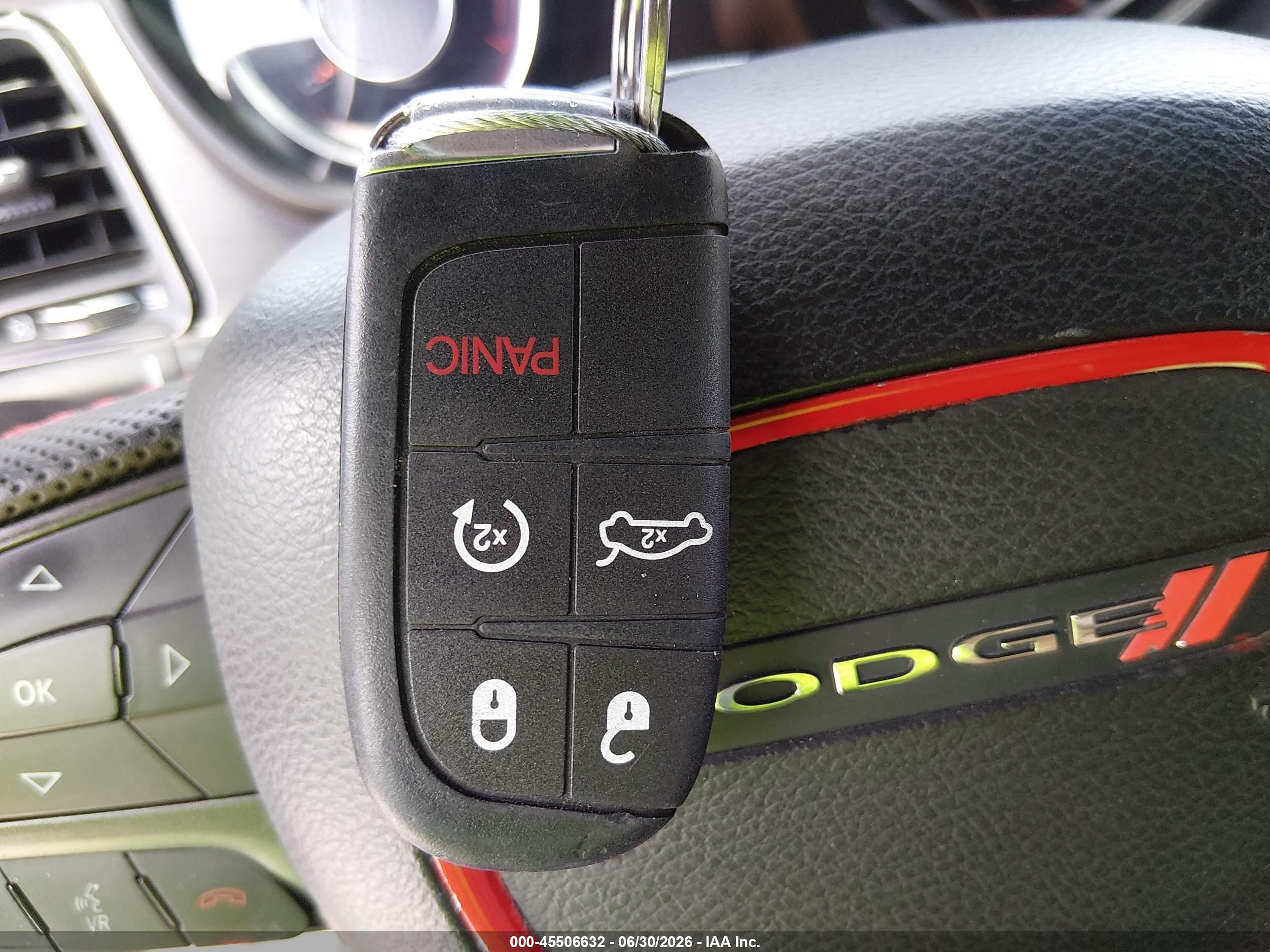 2015 Dodge Challenger R/t Red vin: 2C3CDZAT0FH712094