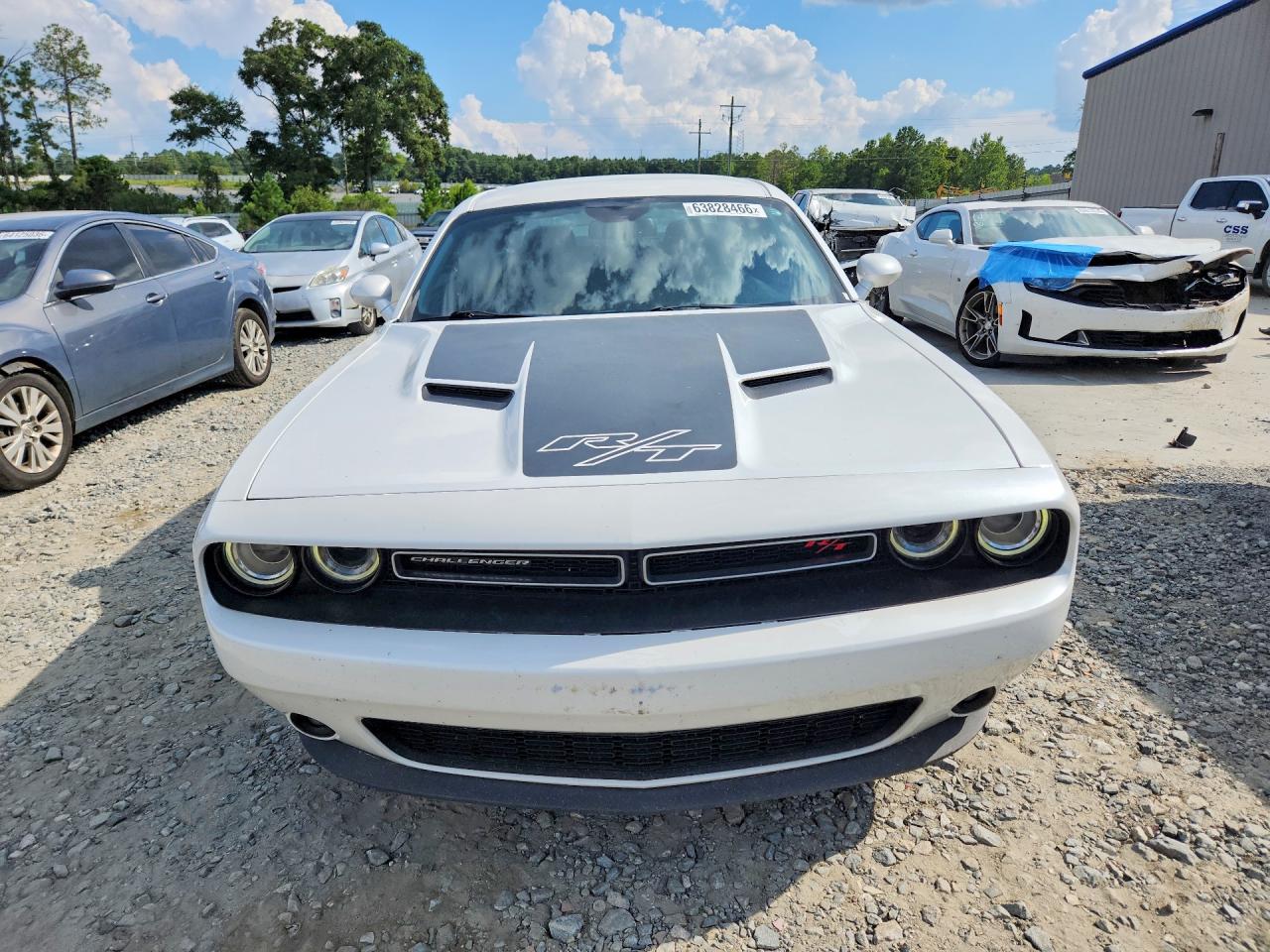 2015 Dodge Challenger Sxt White vin: 2C3CDZAT3FH702305