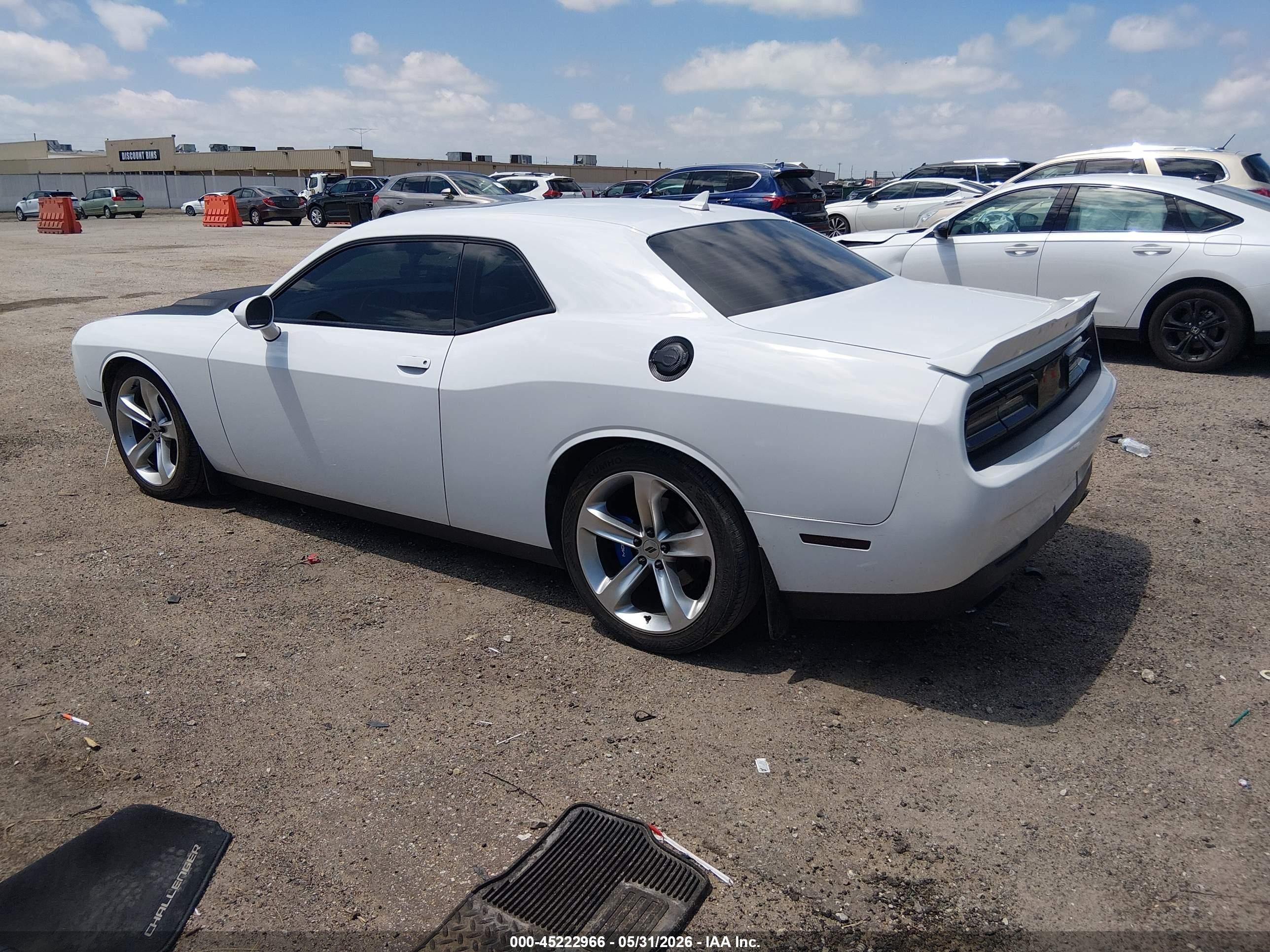 2015 Dodge Challenger R/t White vin: 2C3CDZAT4FH715144